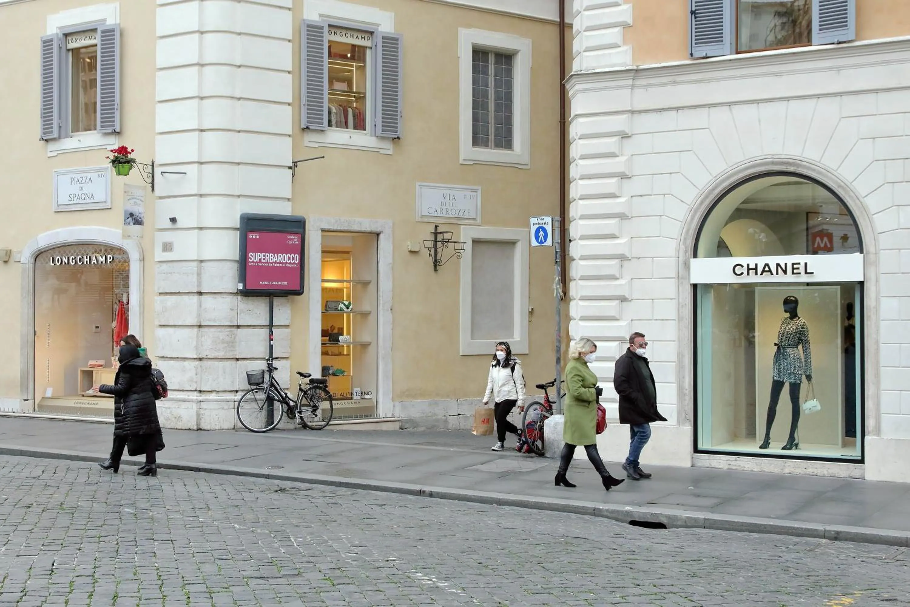 Neighbourhood in HELMIRAGE PIAZZA DI SPAGNA SUITE