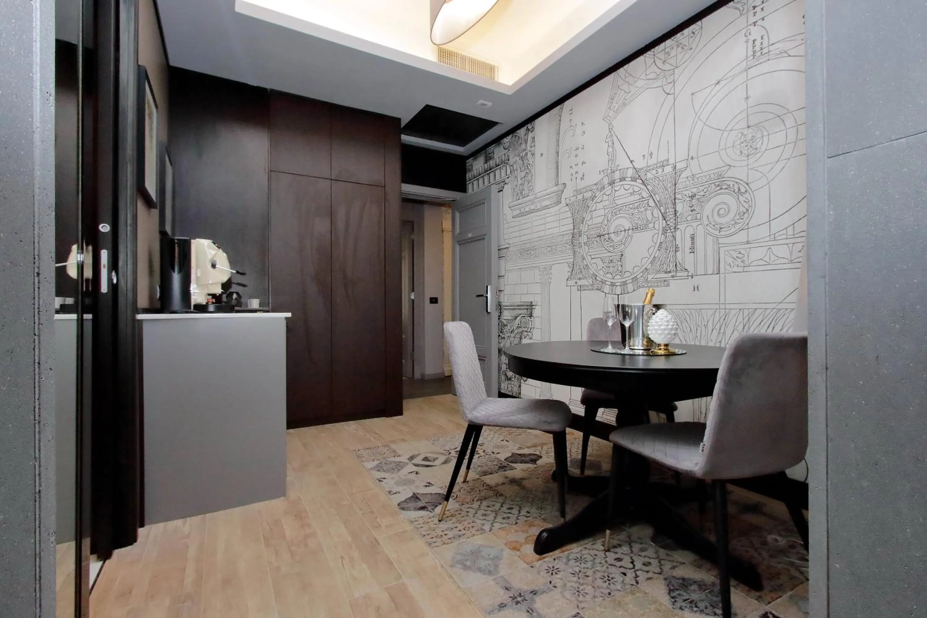 Living room in HELMIRAGE PIAZZA DI SPAGNA SUITE