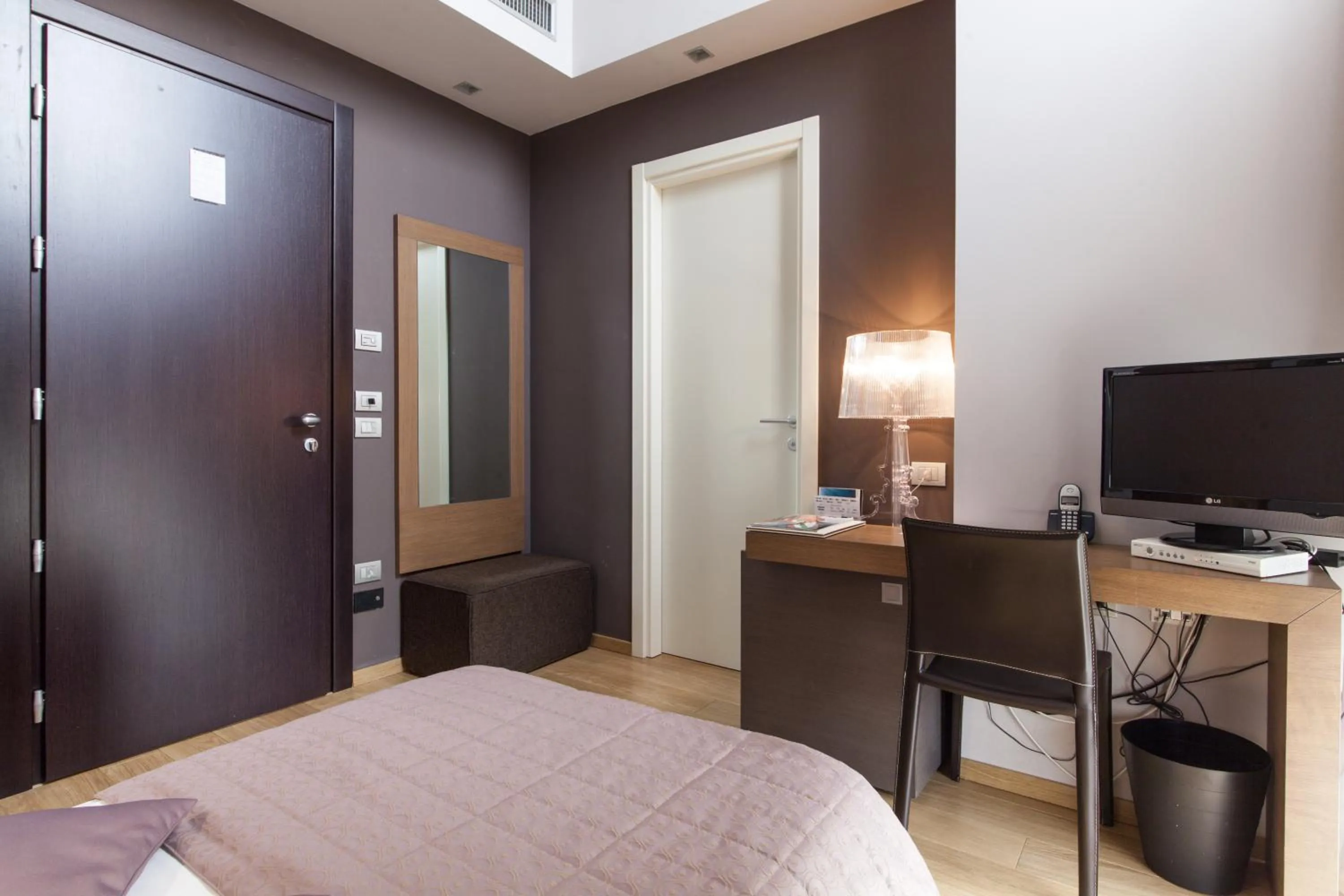 TV and multimedia, Bed in Hotel Michelangelo