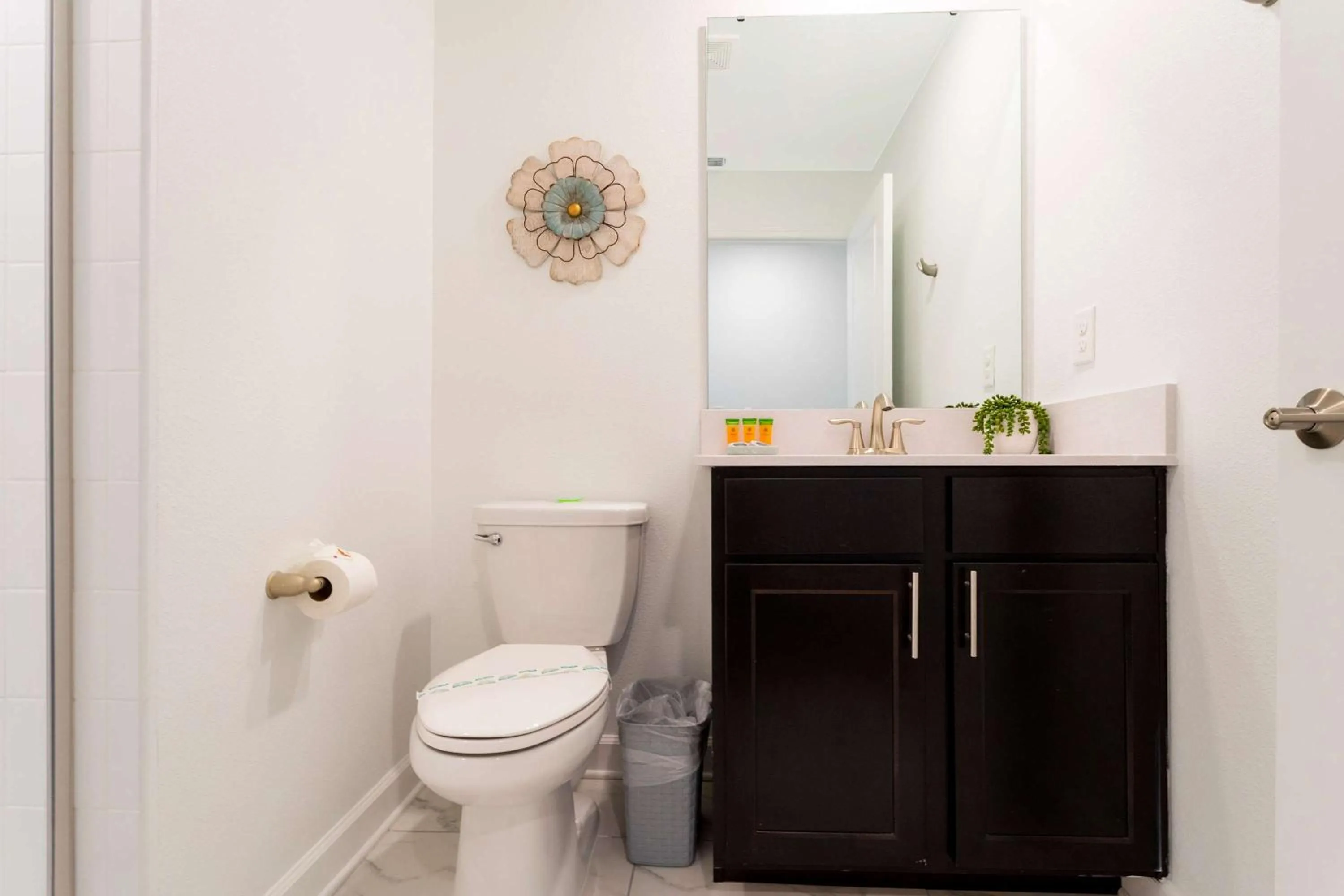 Gorgeous 5 Bd w/ Pool Close to Disney @ Champions Gate 948