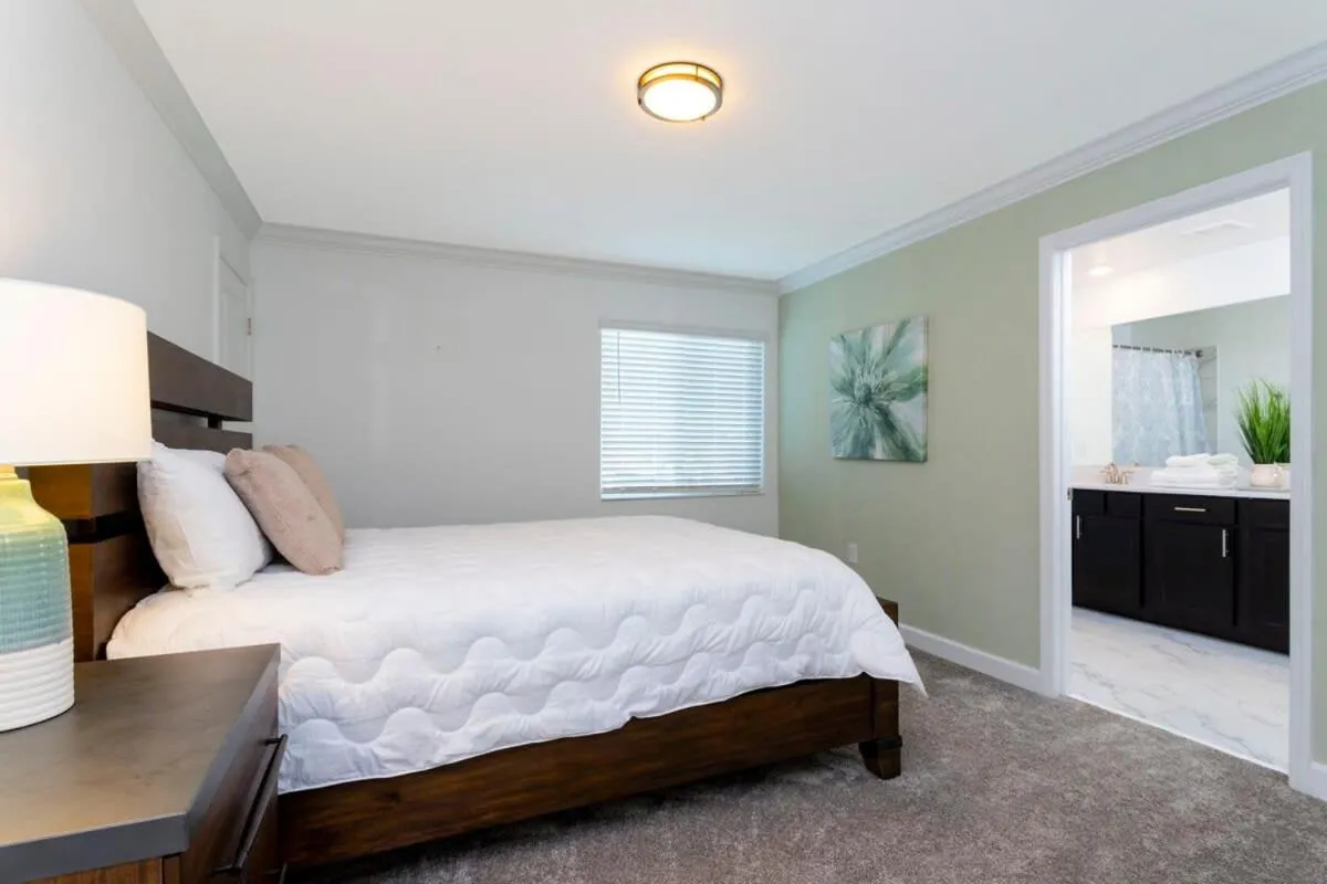 Bed in Gorgeous 5 Bd w/ Pool Close to Disney @ Champions Gate 948