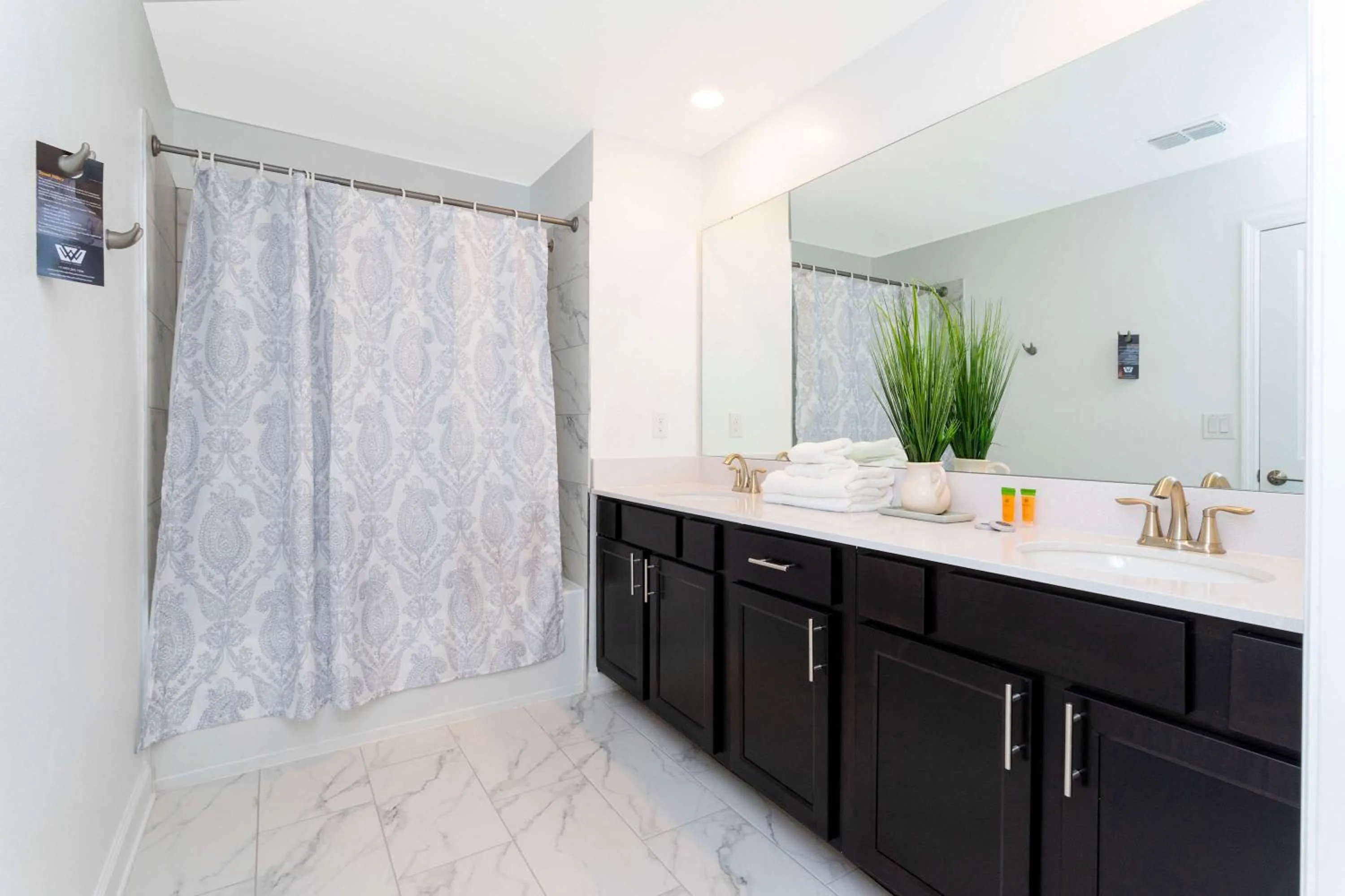 Gorgeous 5 Bd w/ Pool Close to Disney @ Champions Gate 948