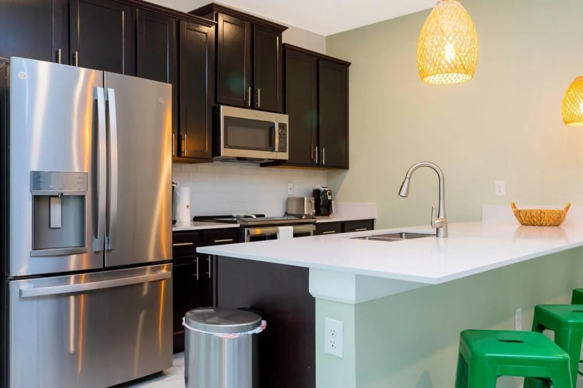 Gorgeous 5 Bd w/ Pool Close to Disney @ Champions Gate 948