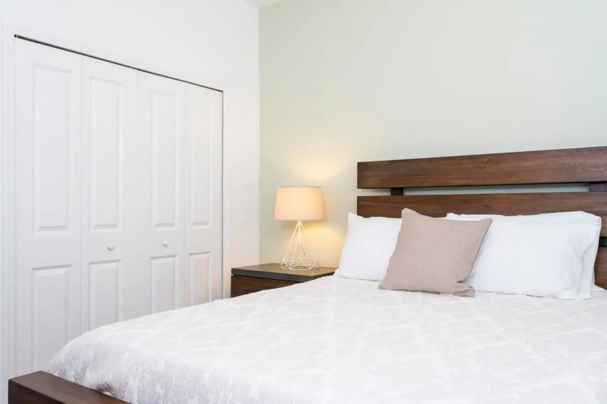 Bed in Gorgeous 5 Bd w/ Pool Close to Disney @ Champions Gate 948