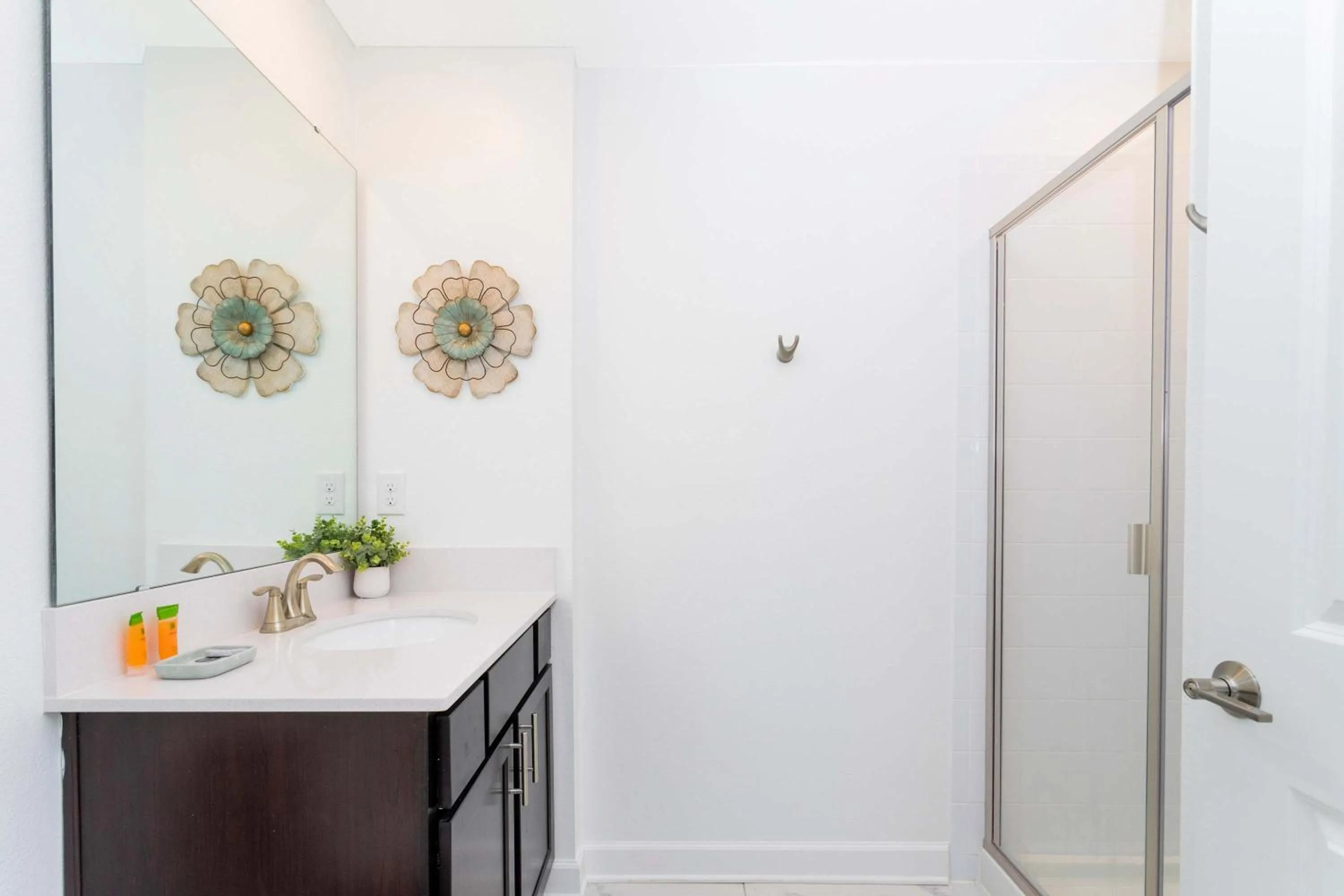 Gorgeous 5 Bd w/ Pool Close to Disney @ Champions Gate 948