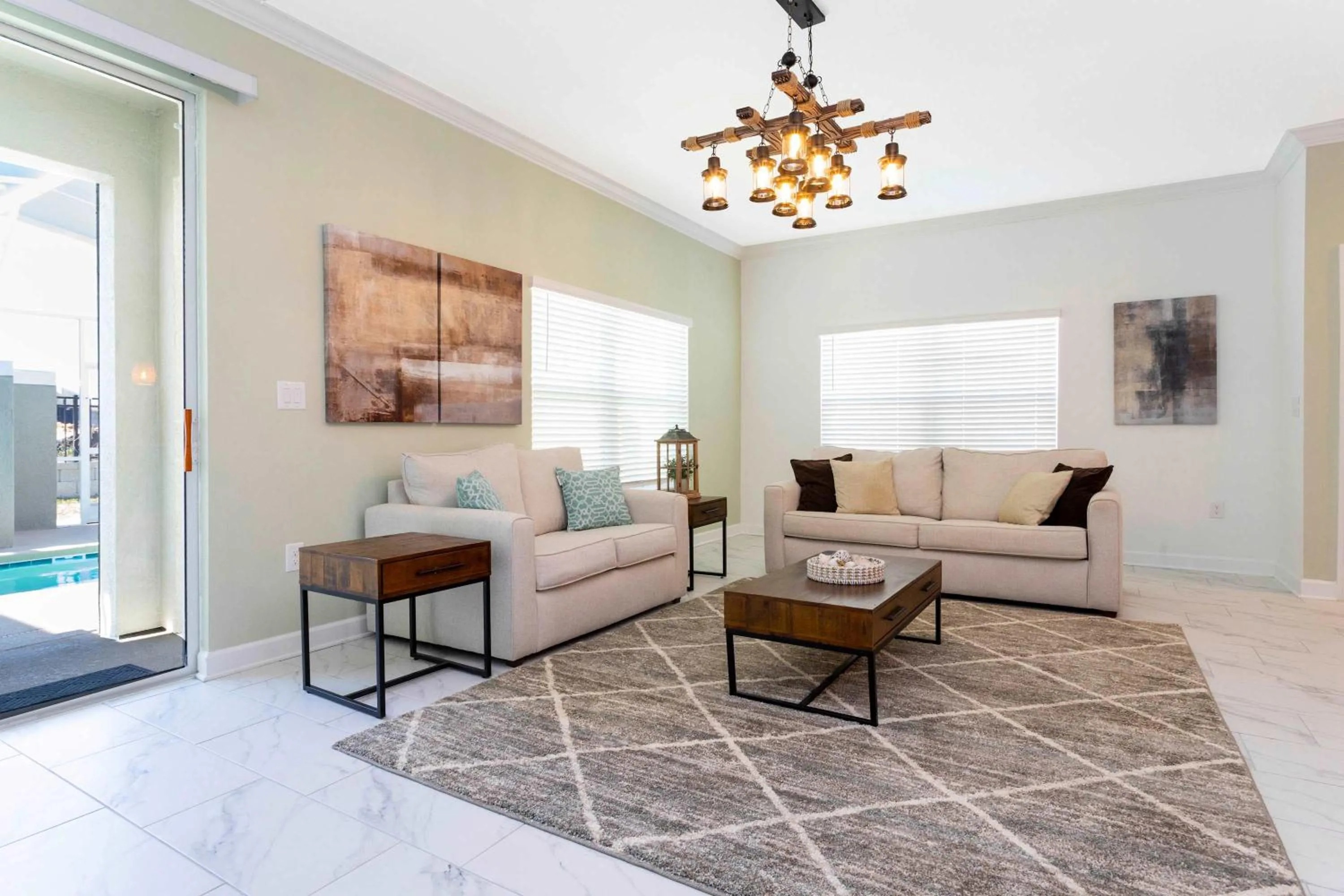 Gorgeous 5 Bd w/ Pool Close to Disney @ Champions Gate 948