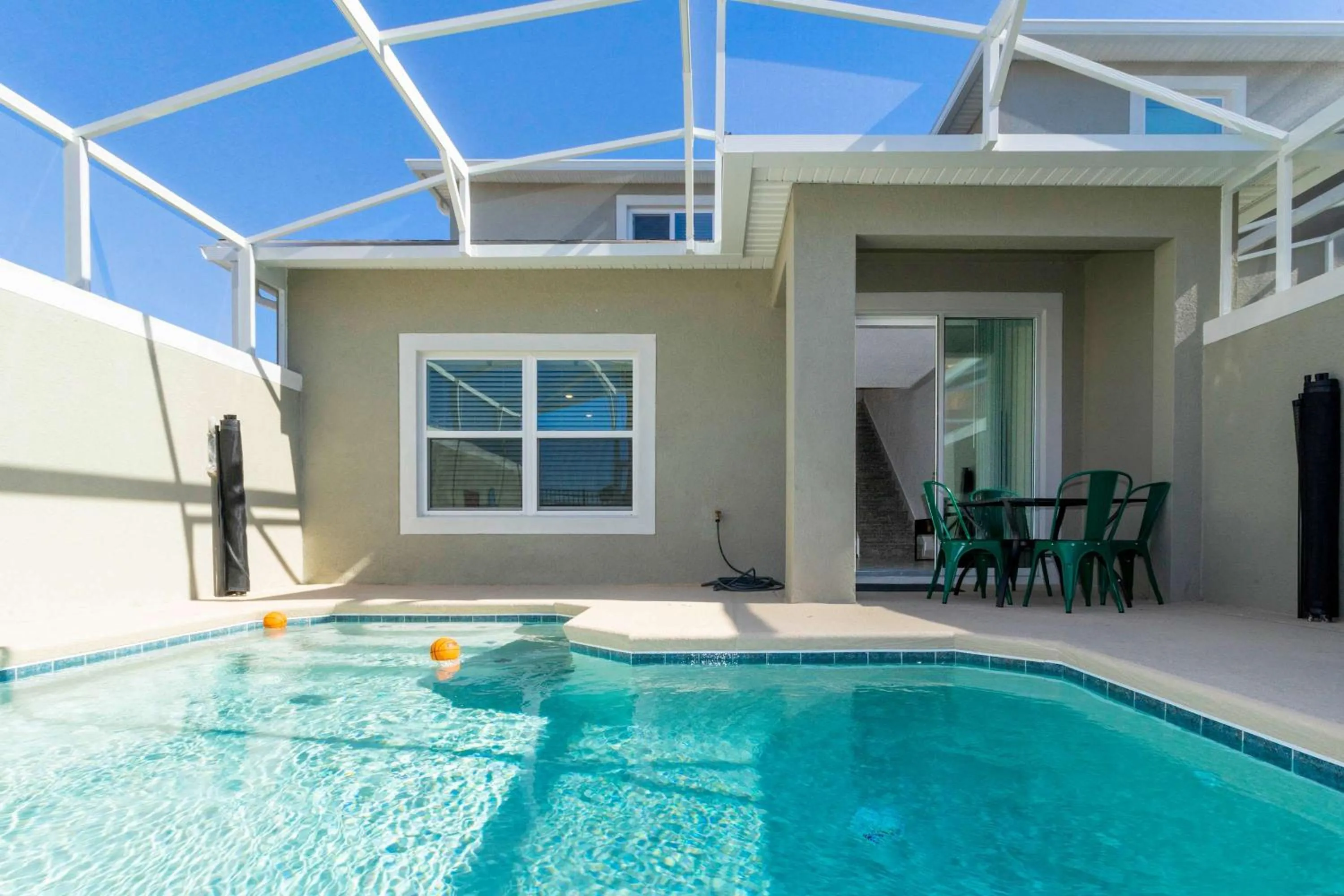 Gorgeous 5 Bd w/ Pool Close to Disney @ Champions Gate 948