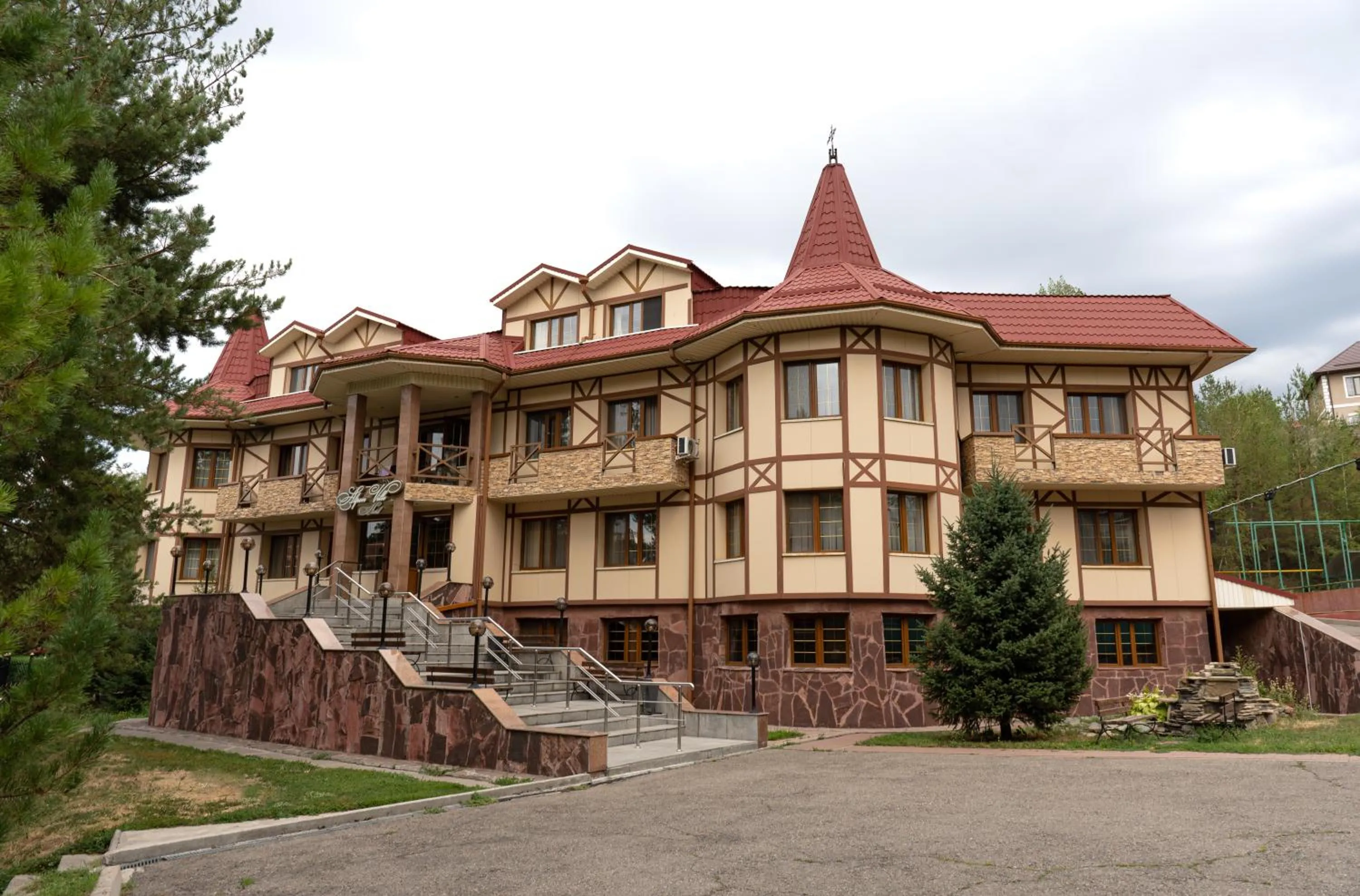 Property building in Alpen Ville
