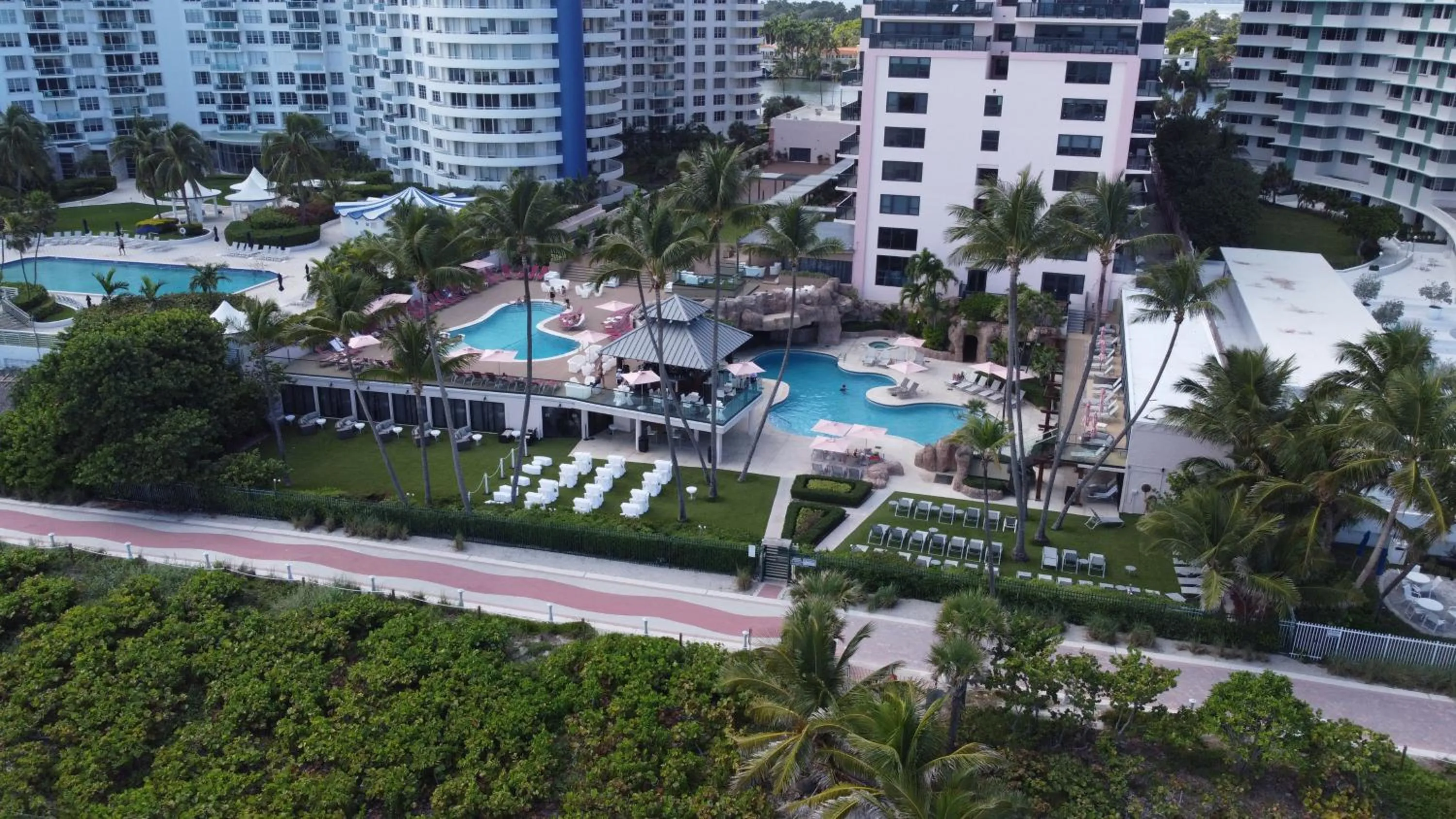 Swimming pool in Deluxe Apartments by South Florida Vacations