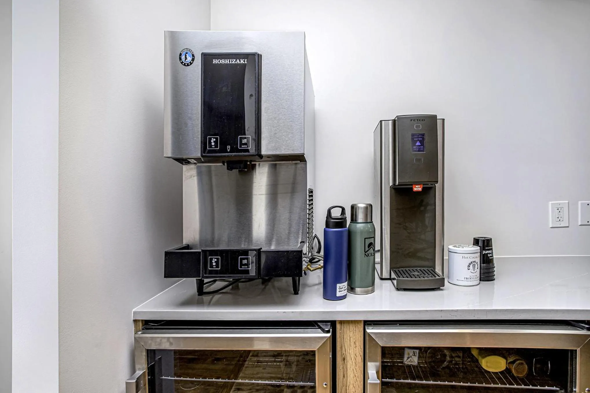 Coffee/tea facilities in The Neighborhood Hotel Grand Beach