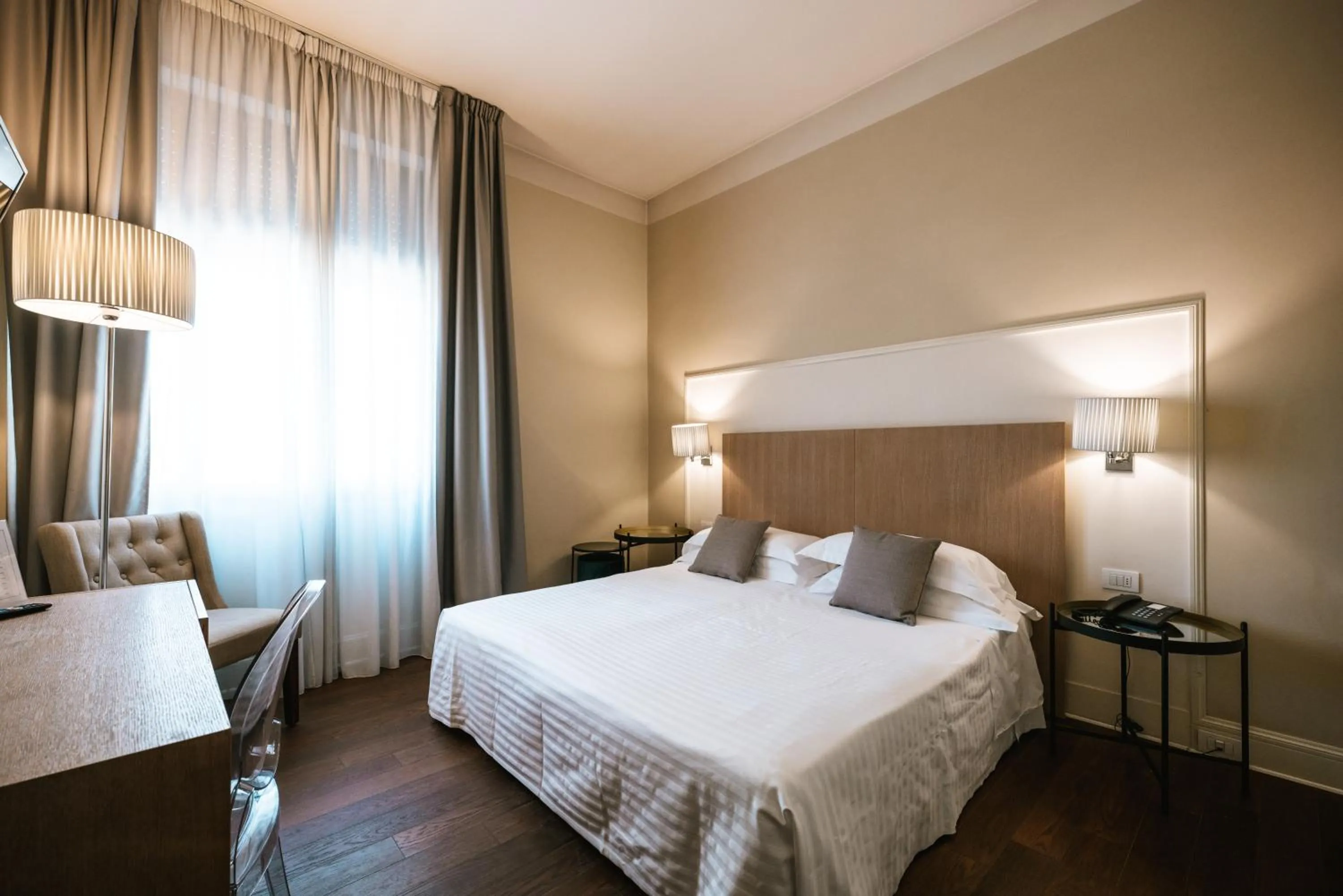 Bed in Hotel De La Ville