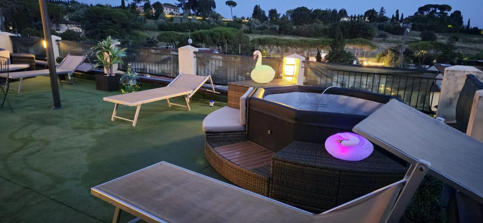 Night in Argentiere Room Apartments