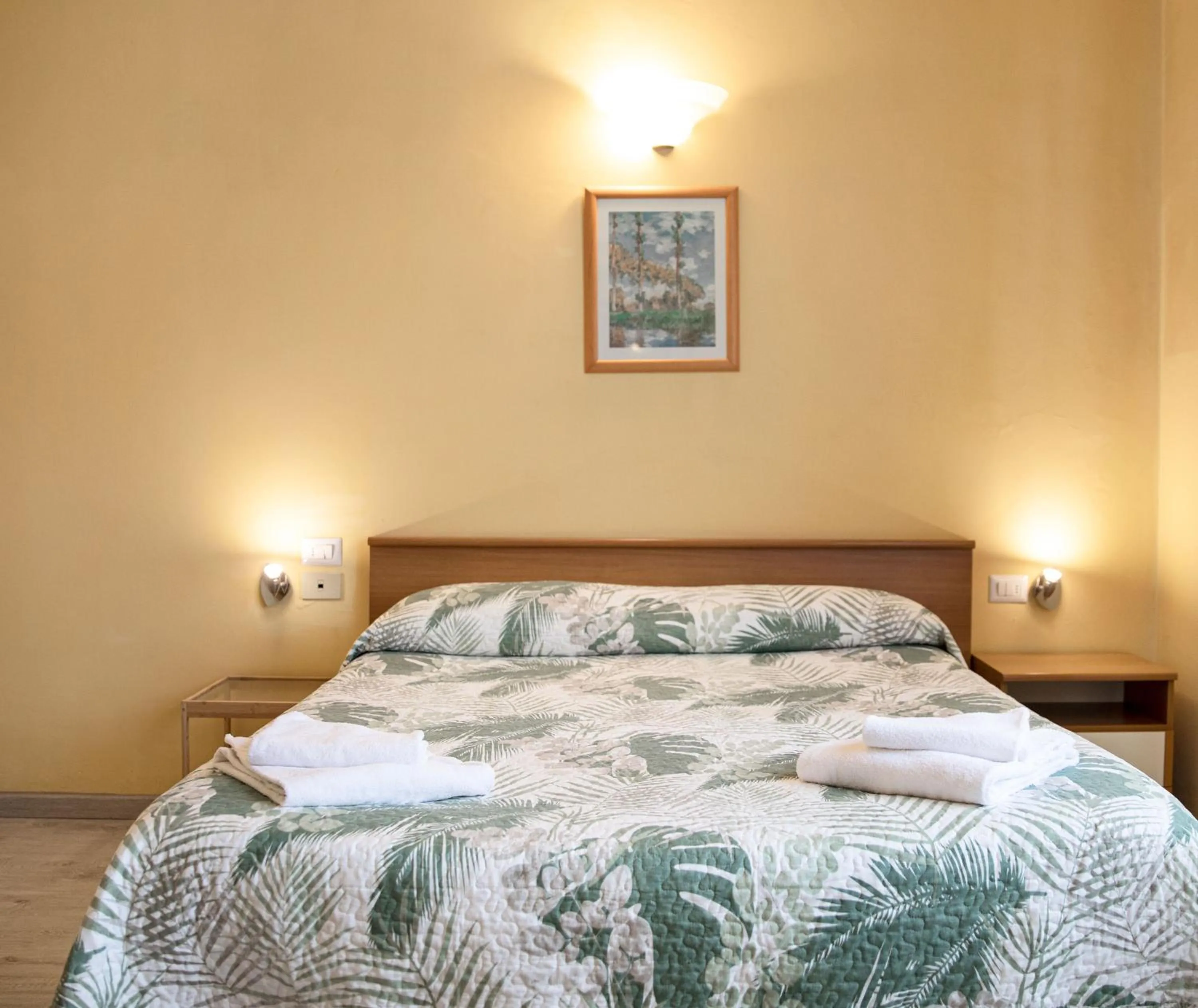 Bed in Argentiere Room Apartments