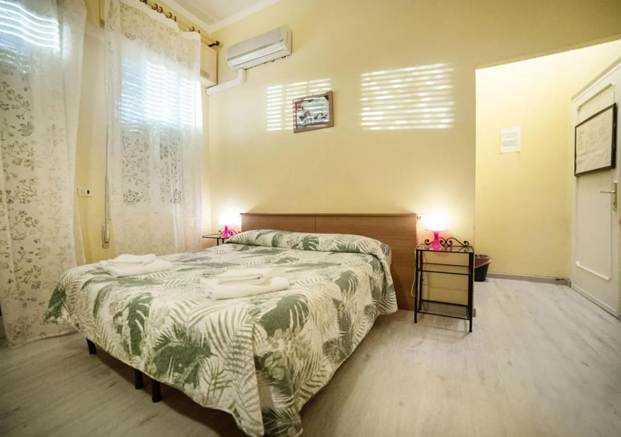 Bed in Argentiere Room Apartments