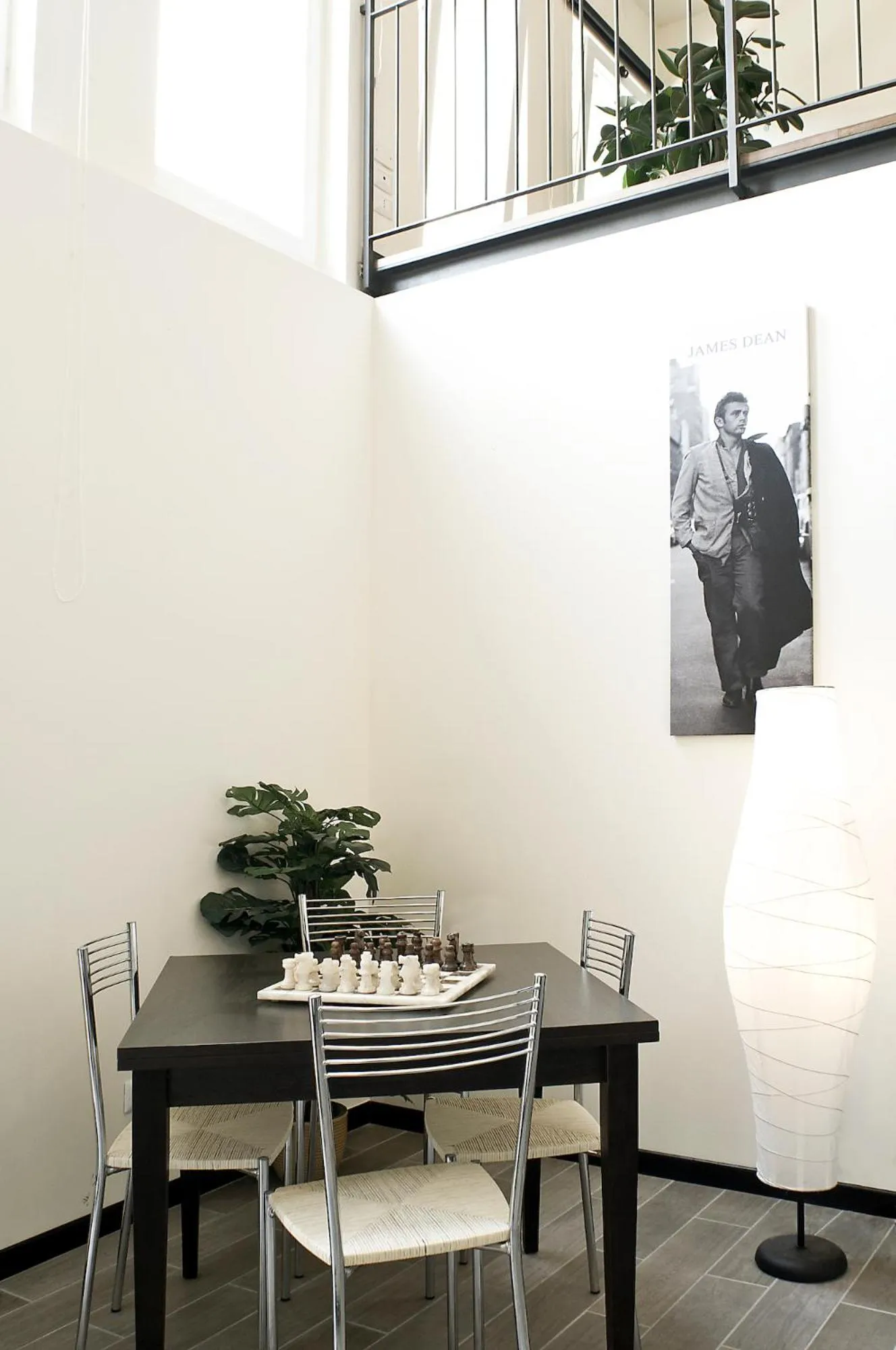 Dining area in Argentiere Room Apartments