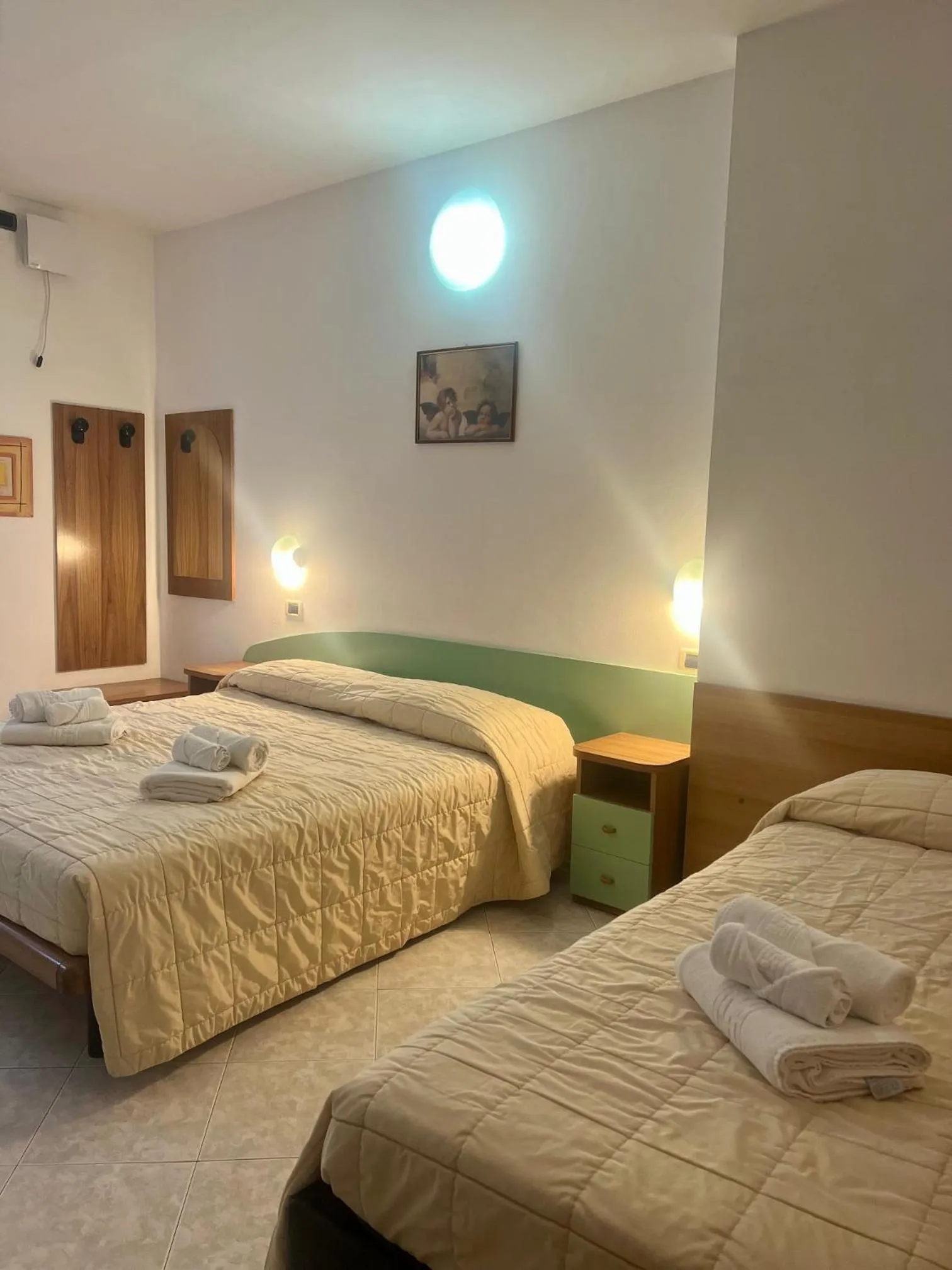 Bed in Hotel Villa Luigia