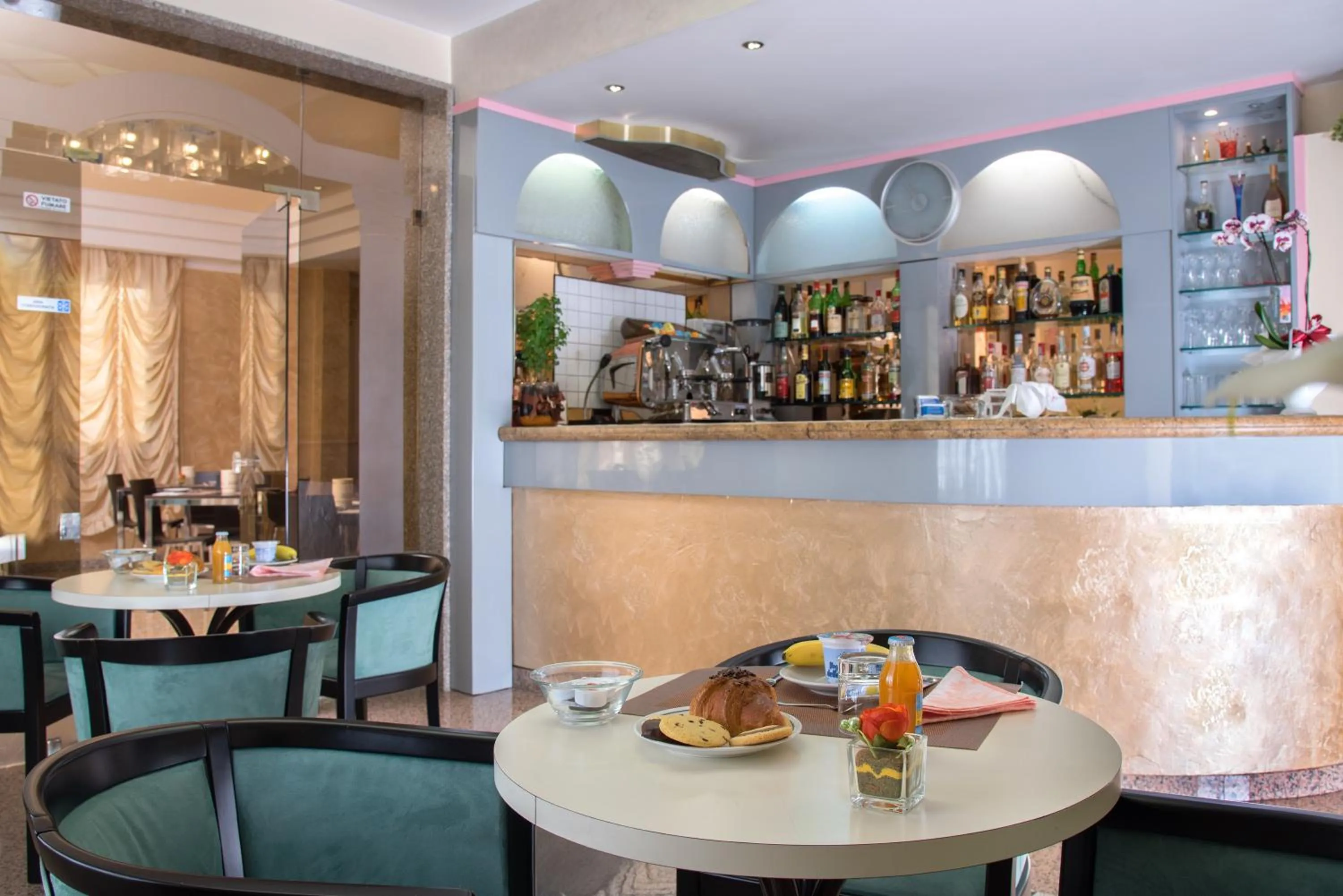 Lounge or bar in Hotel Villa Luigia