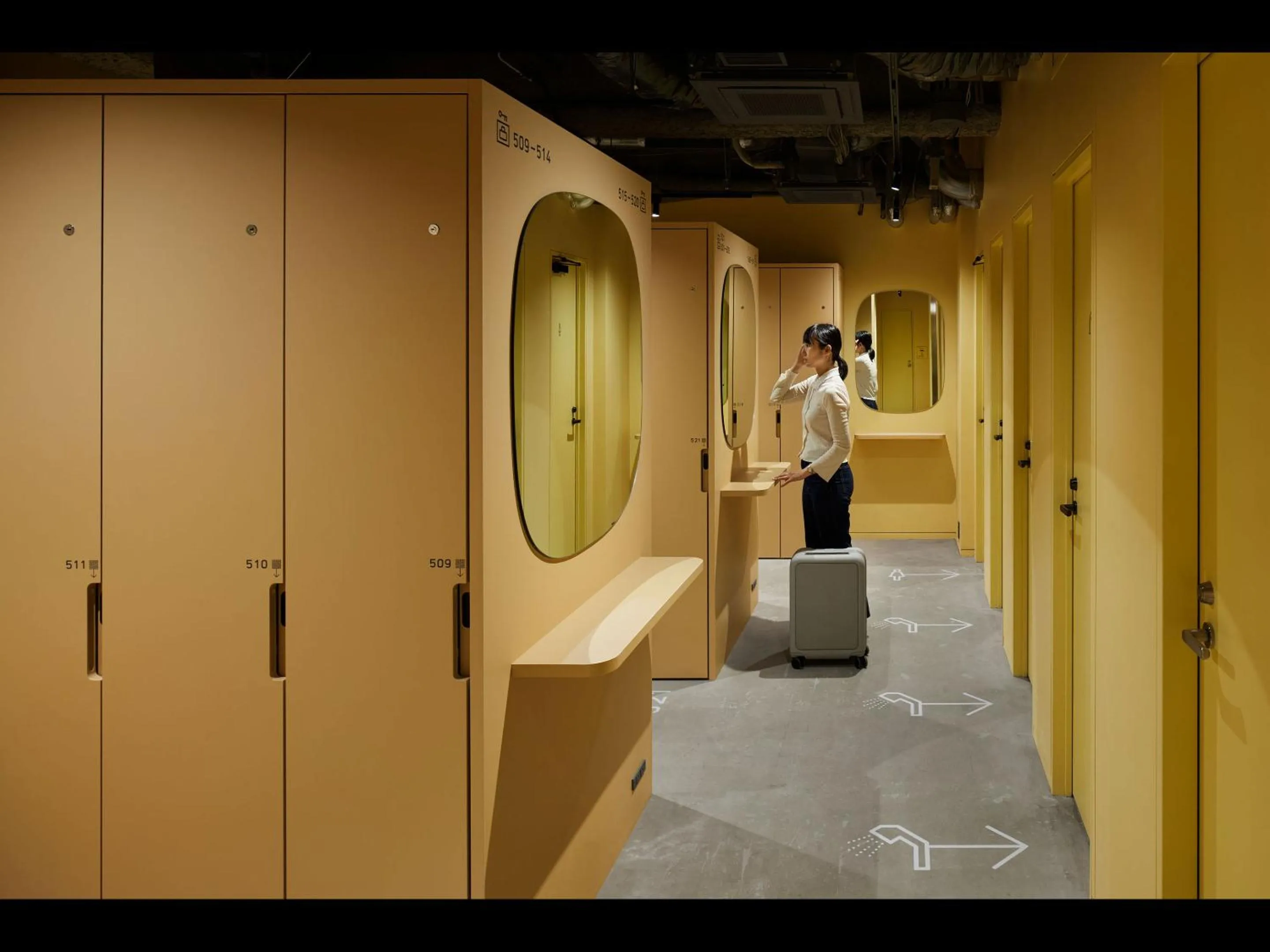 microwave in 9h nine hours woman Shinjuku