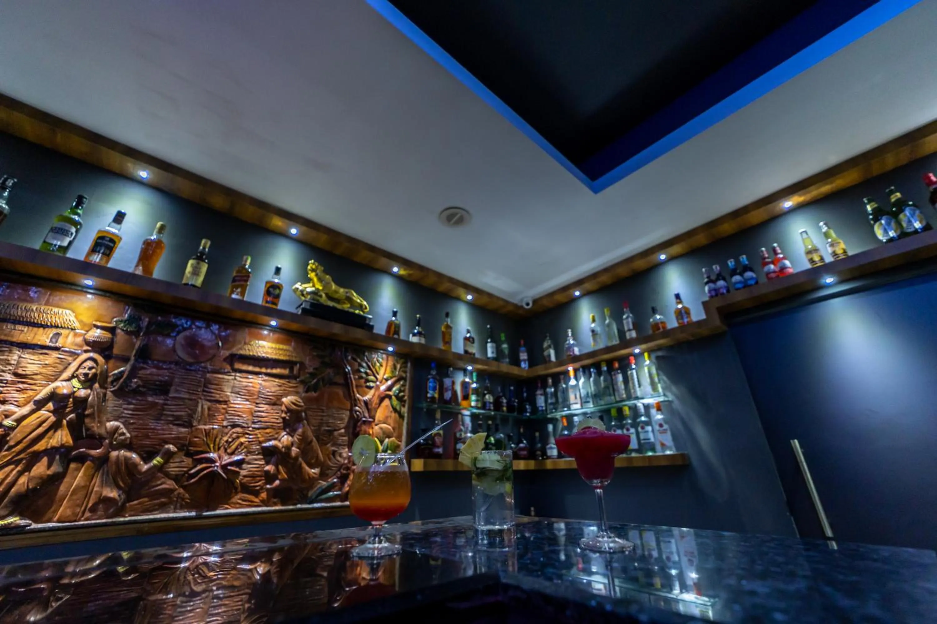 Lounge or bar in Hotel Tamizh Park