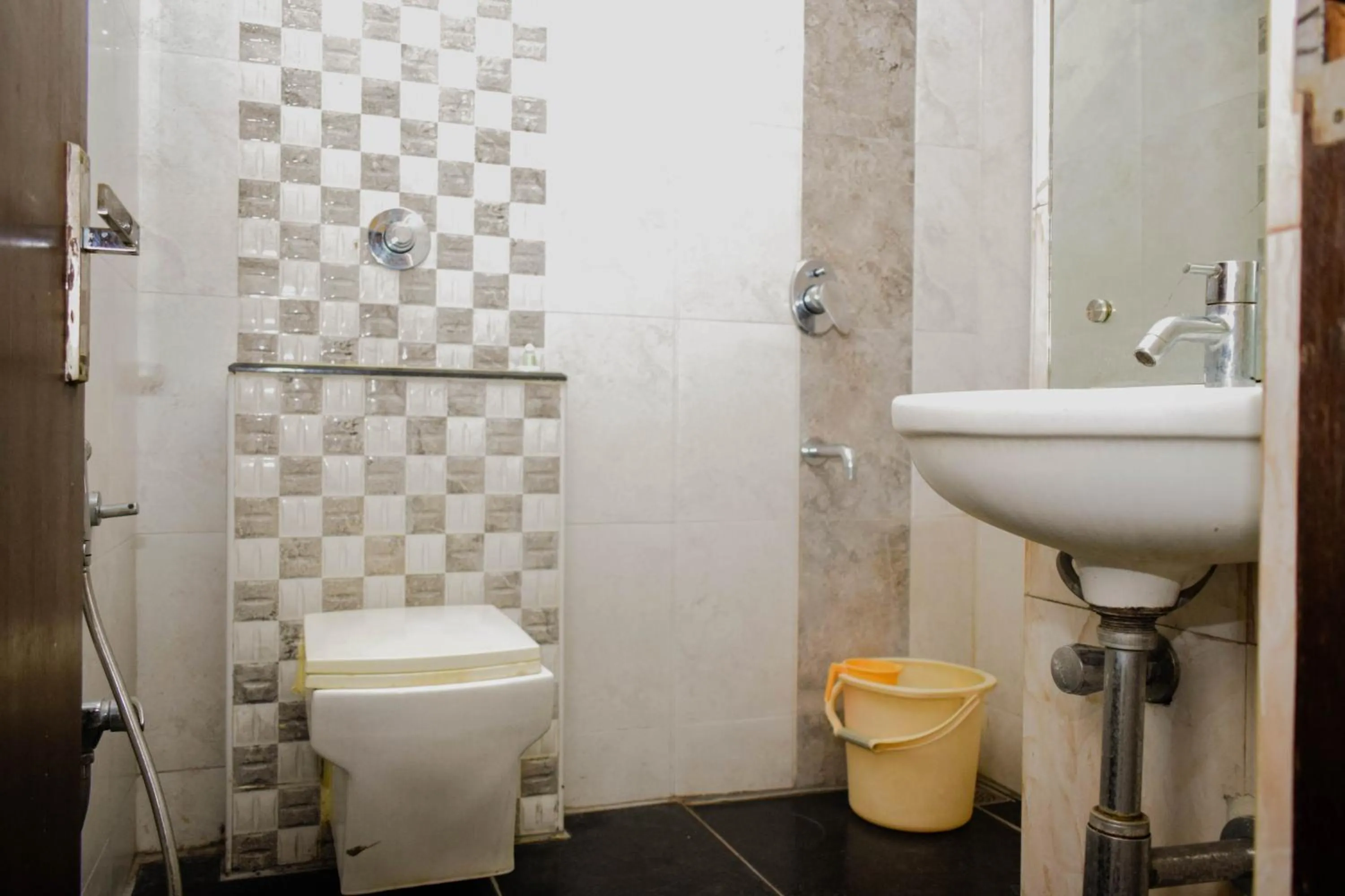 Bathroom in Hotel Tamizh Park