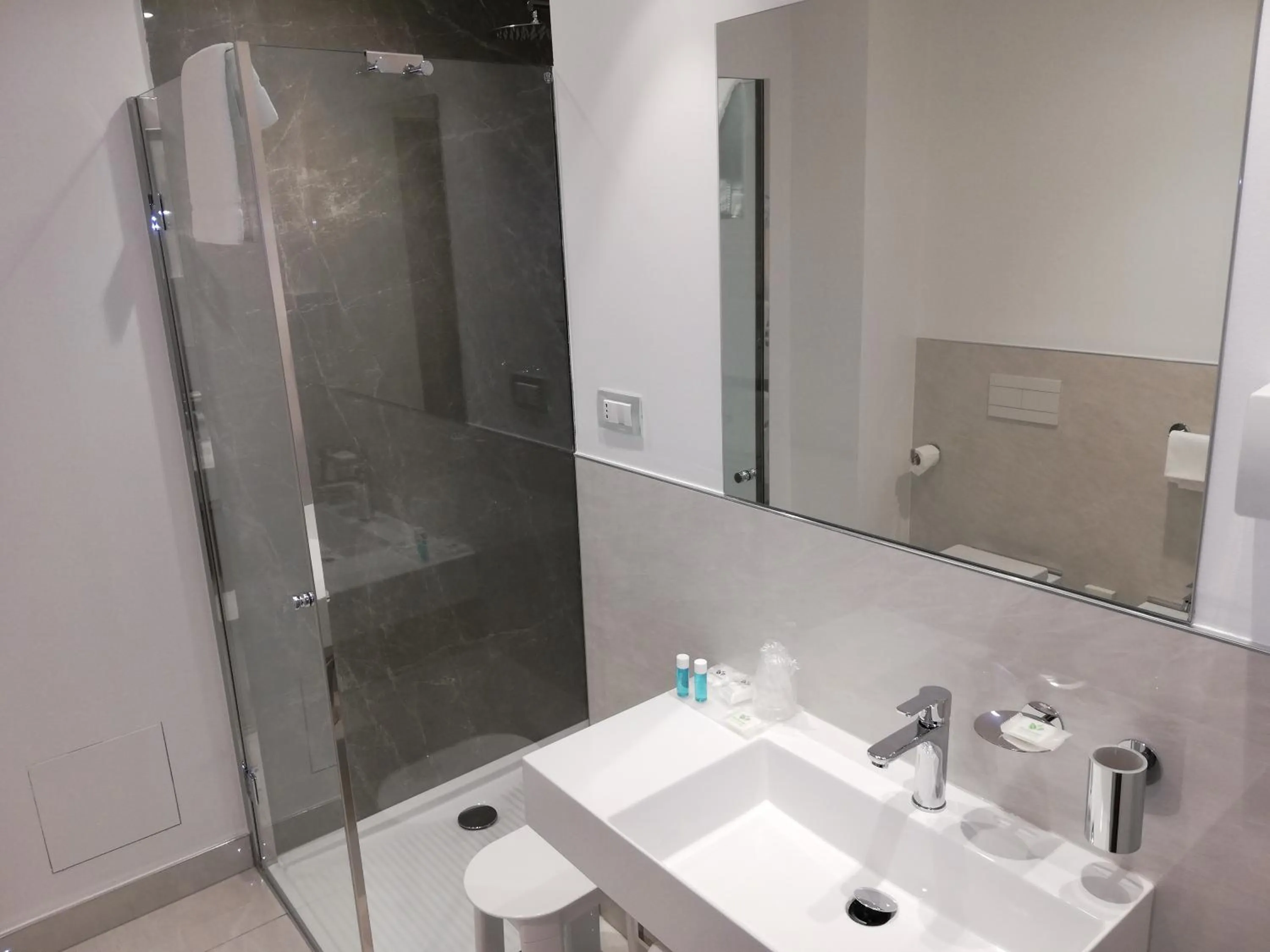 Shower in Novo Hotel Rossi