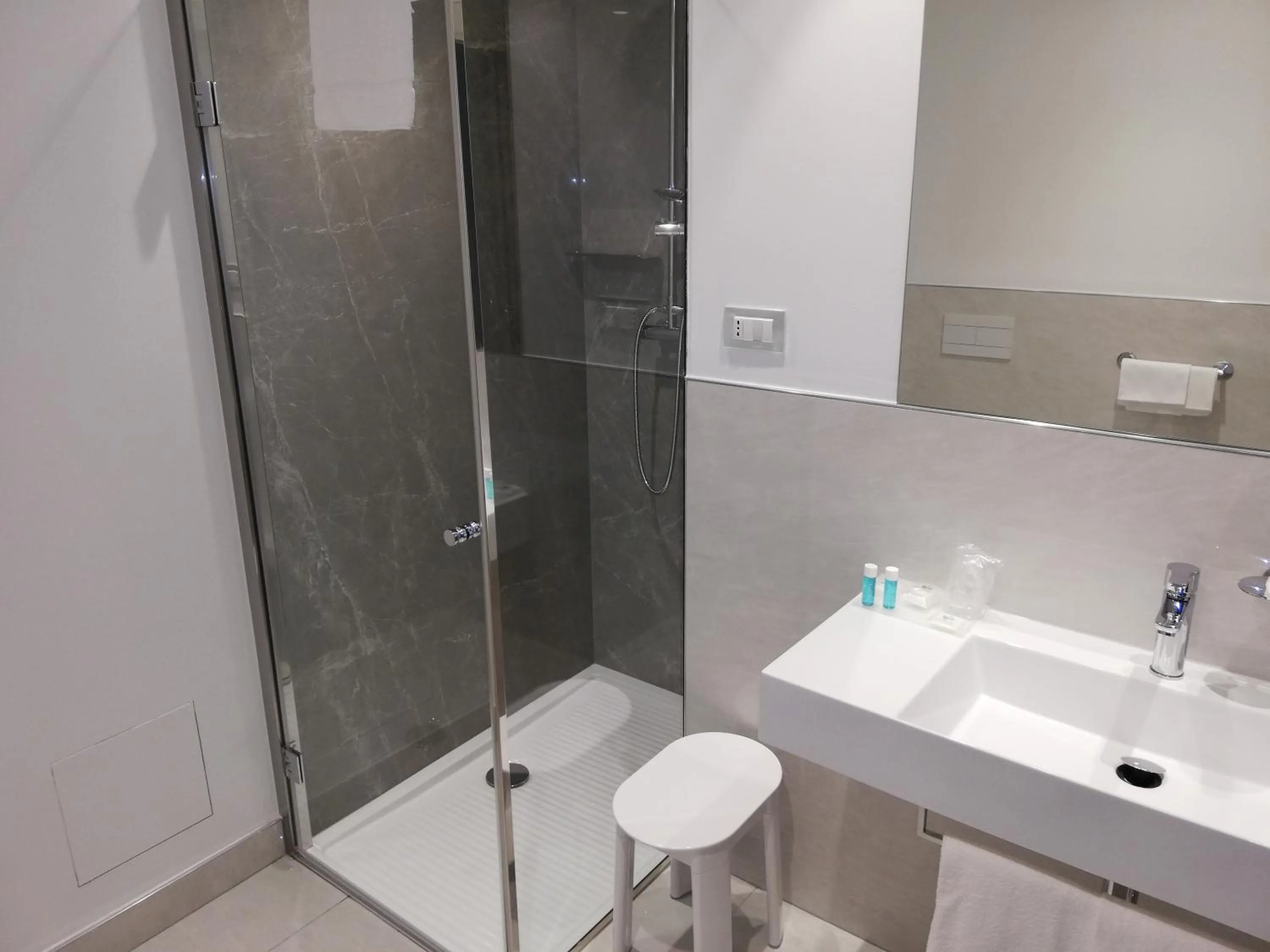 Shower in Novo Hotel Rossi