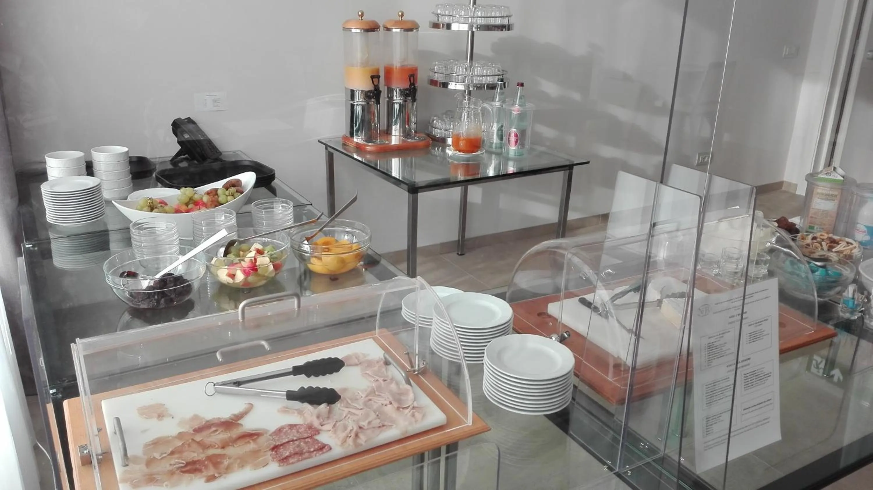 Food and drinks in Novo Hotel Rossi