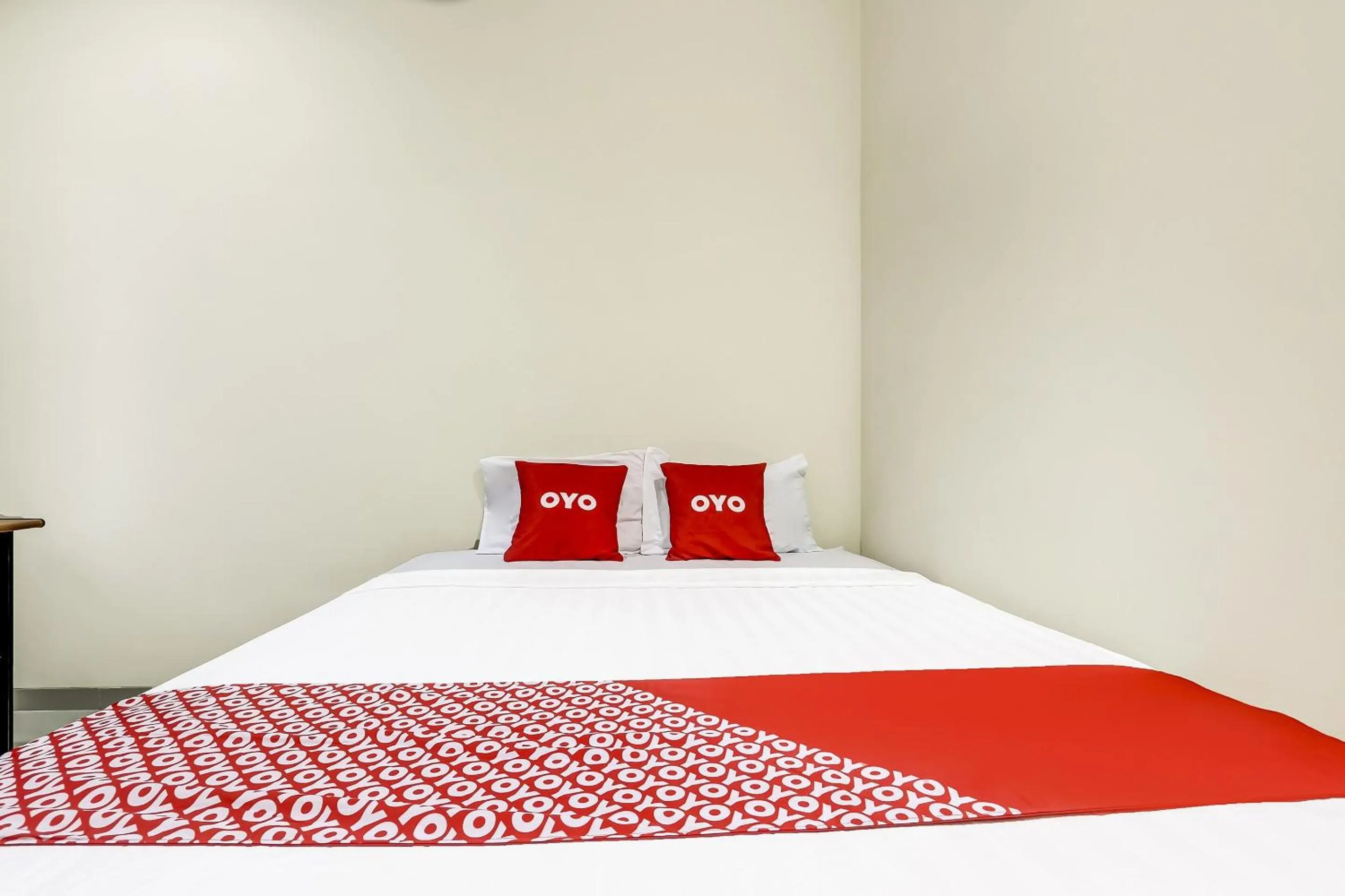 Bedroom in OYO 90927 Homestay Tentrem 2