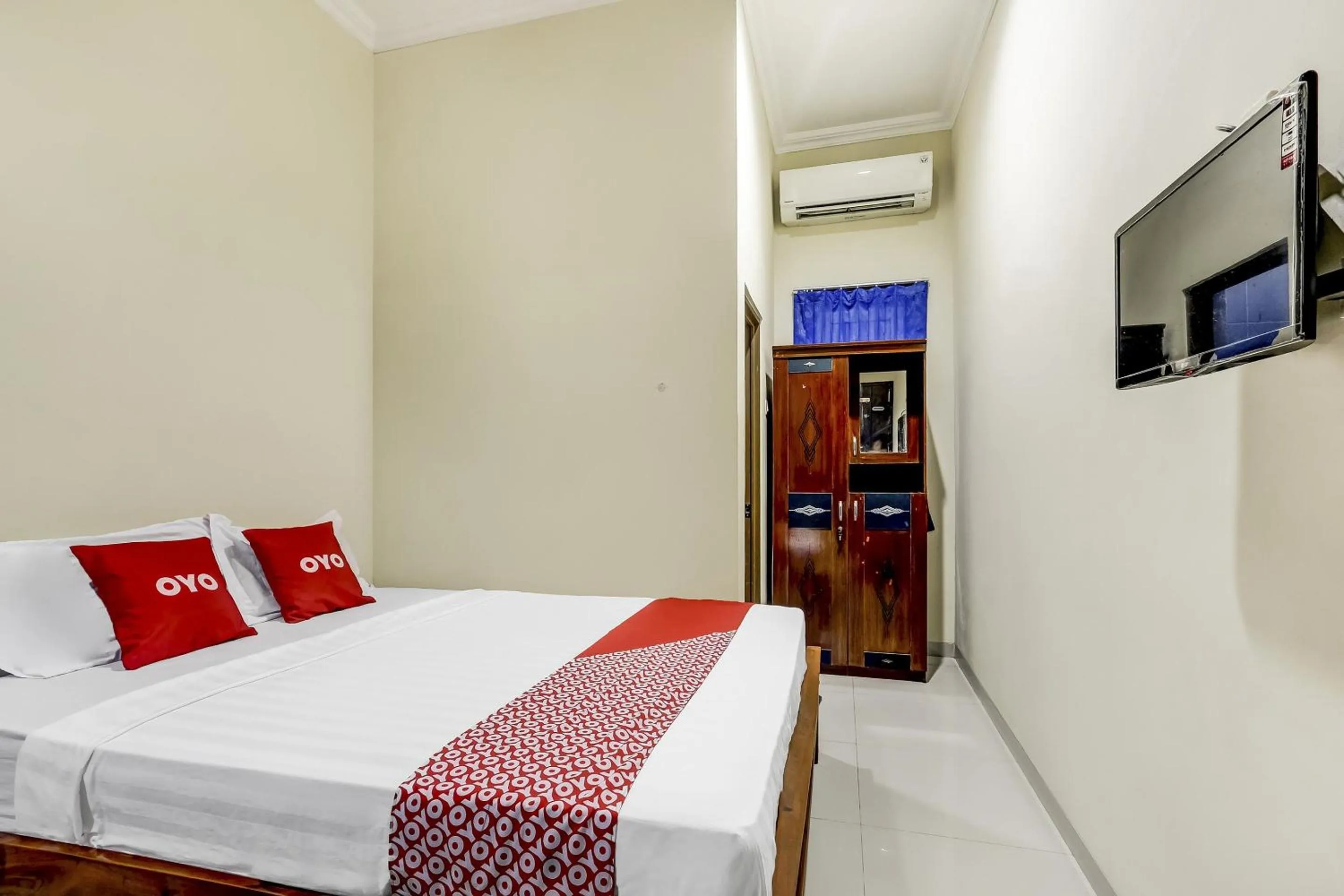 Bedroom in OYO 90927 Homestay Tentrem 2