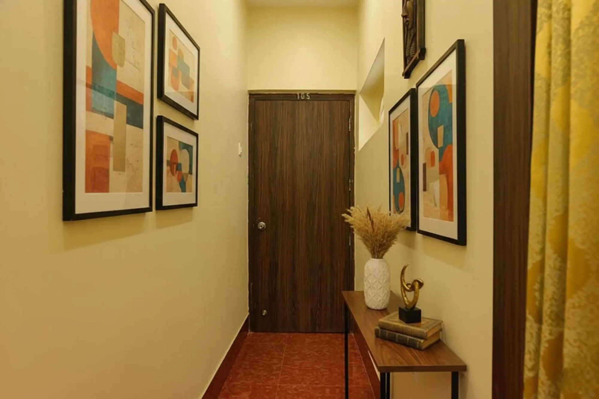 Lobby or reception in FabHotel Shivalya