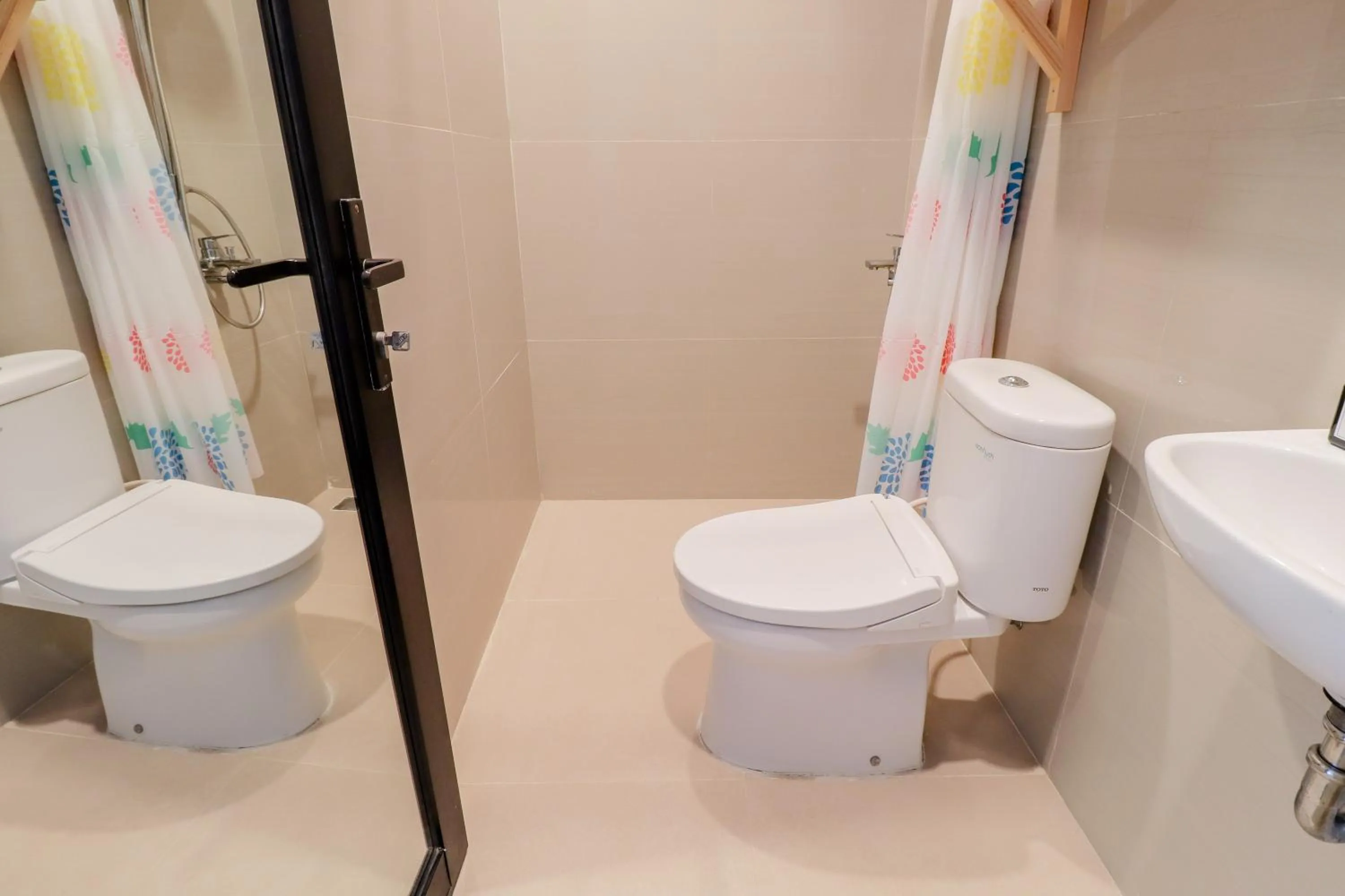 Bathroom in Roemah Kenari