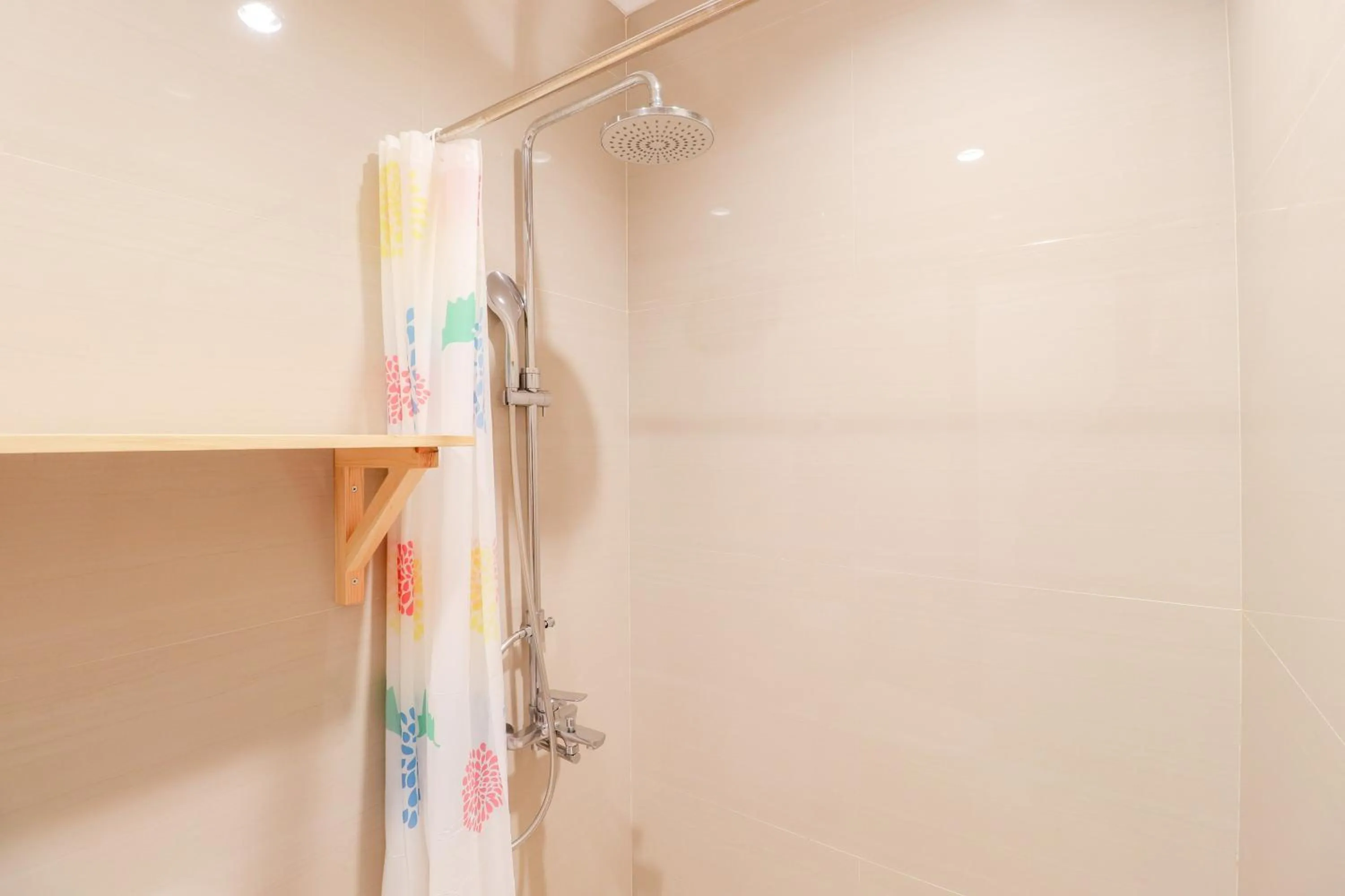 Bathroom in Roemah Kenari