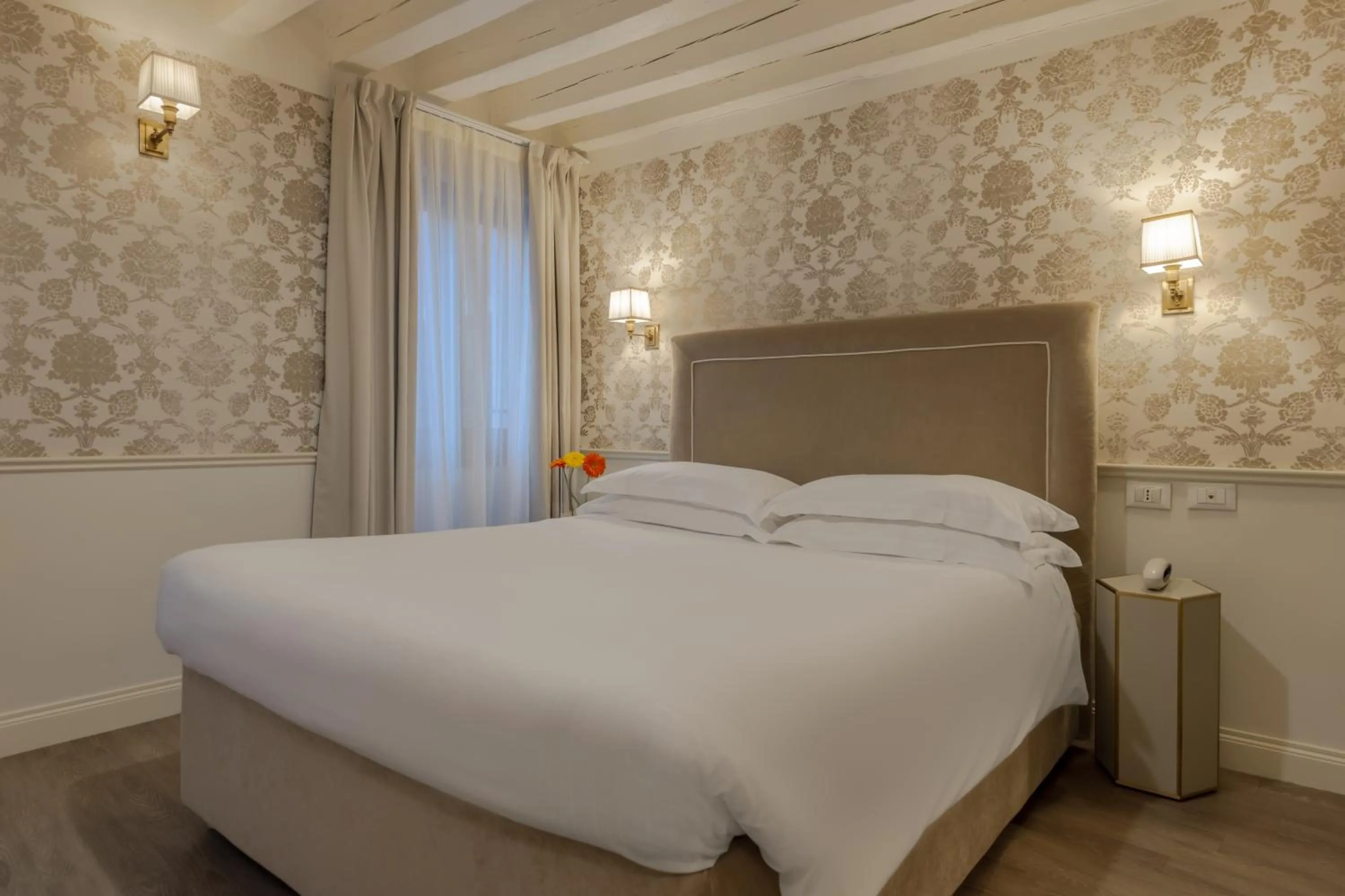 Bedroom, Bed in Hotel Bartolomeo