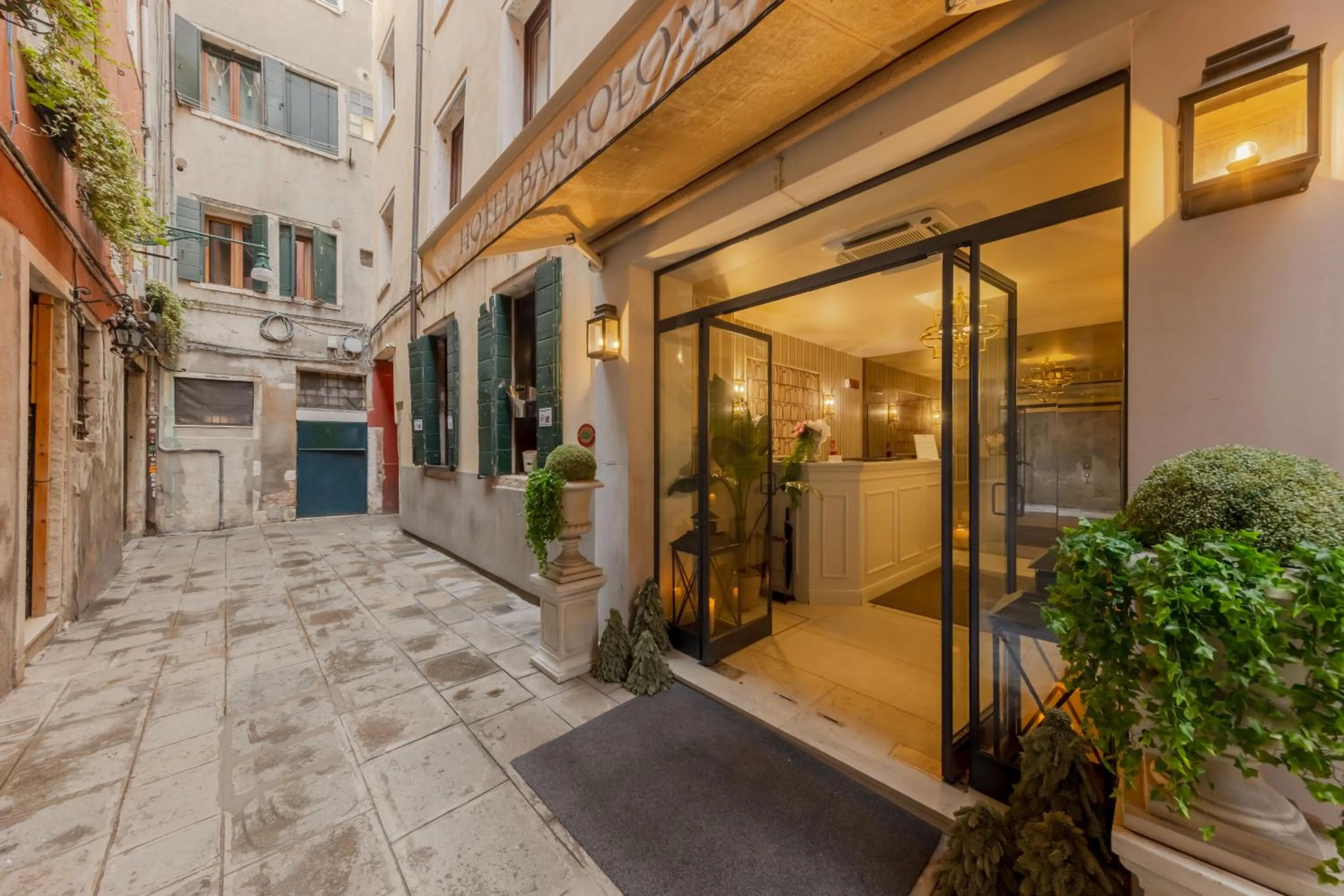 Property building in Hotel Bartolomeo