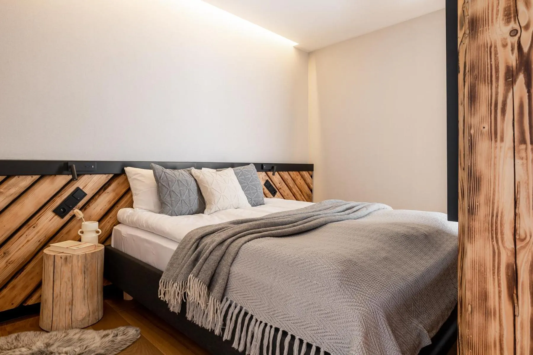 Bed in Villa T Apartments & SPA