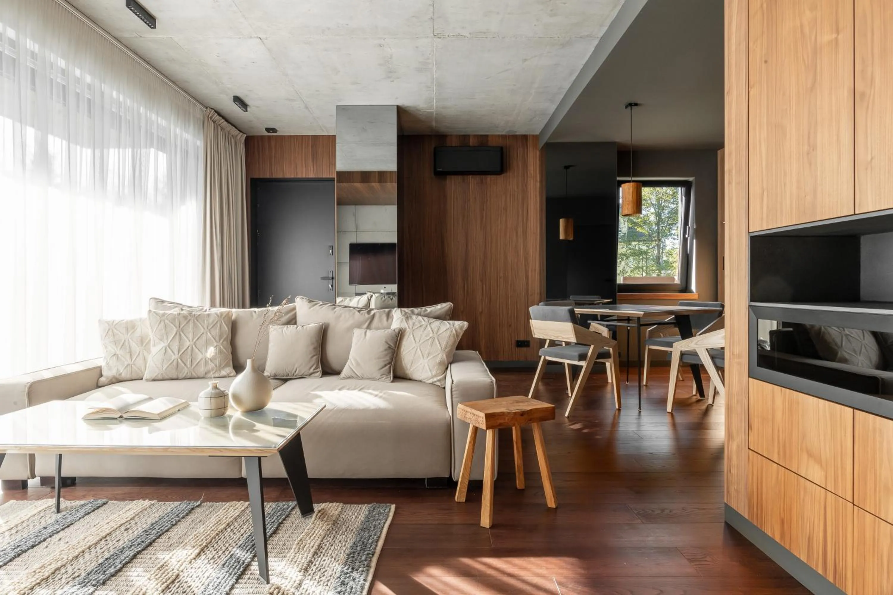 TV and multimedia in Villa T Apartments & SPA