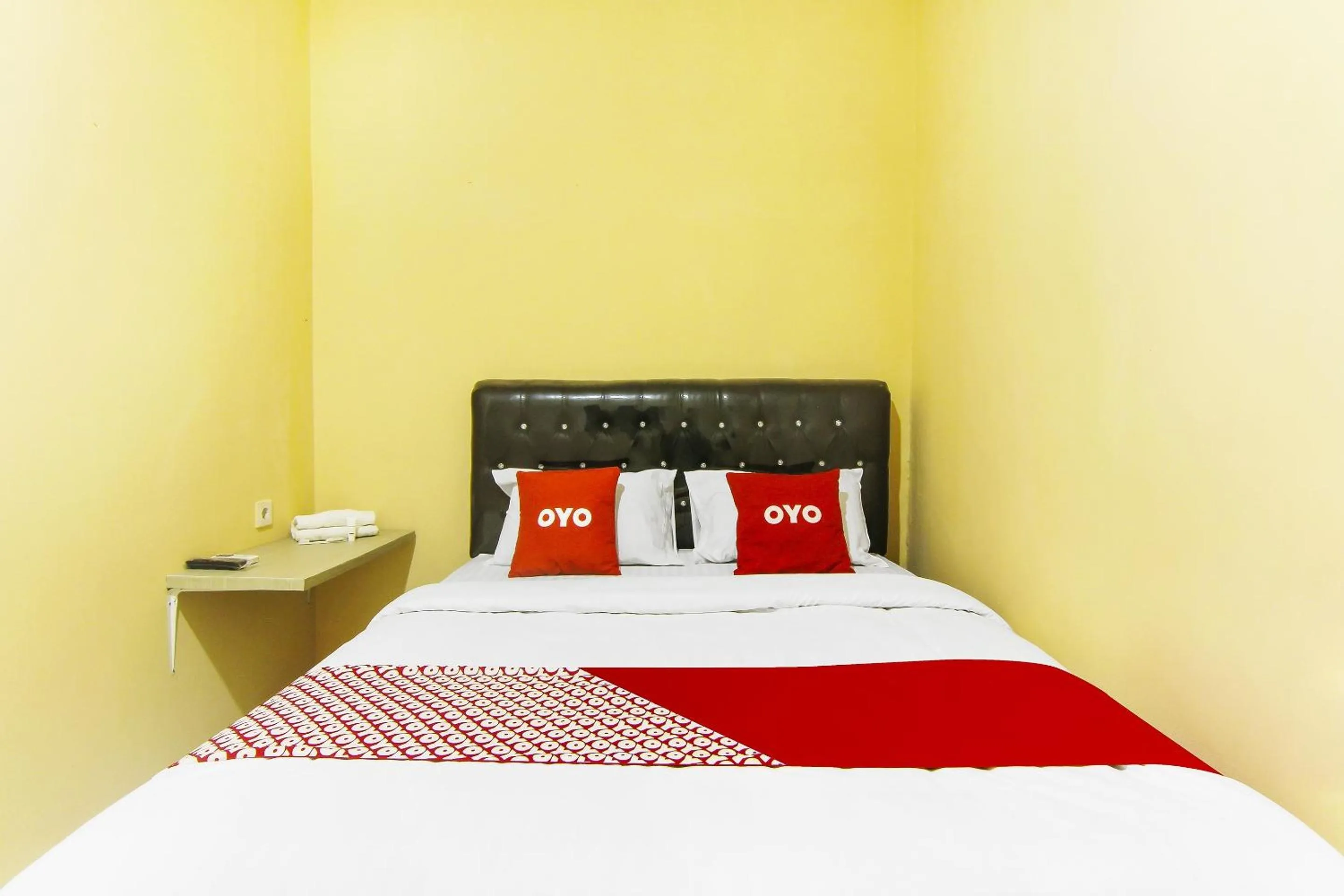 Bedroom in Hotel O Pagi Sore Residence