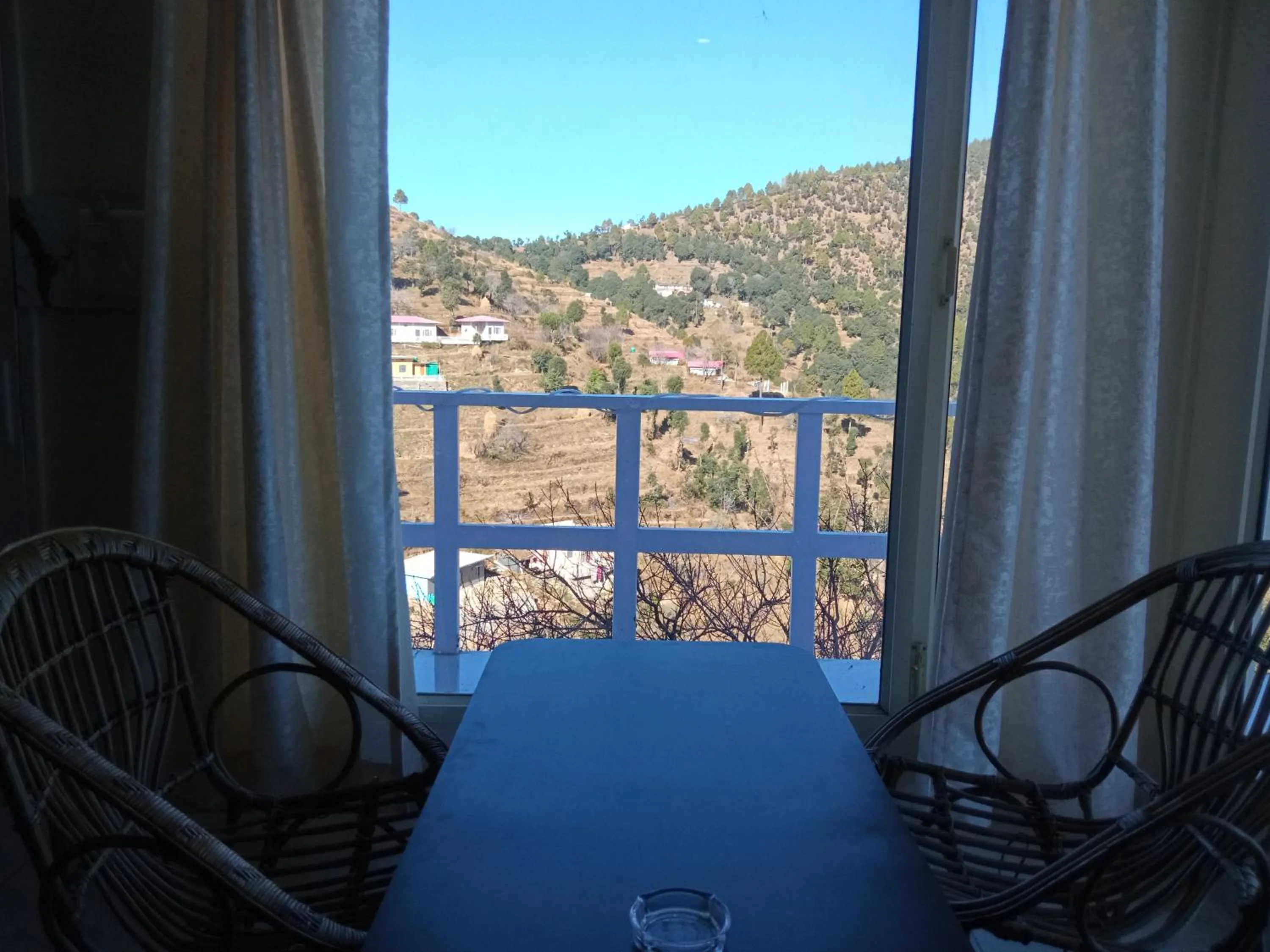 Natural landscape in IN APPLE ESTATE KANATAL - Himalayan View Resort with Courteous Staff