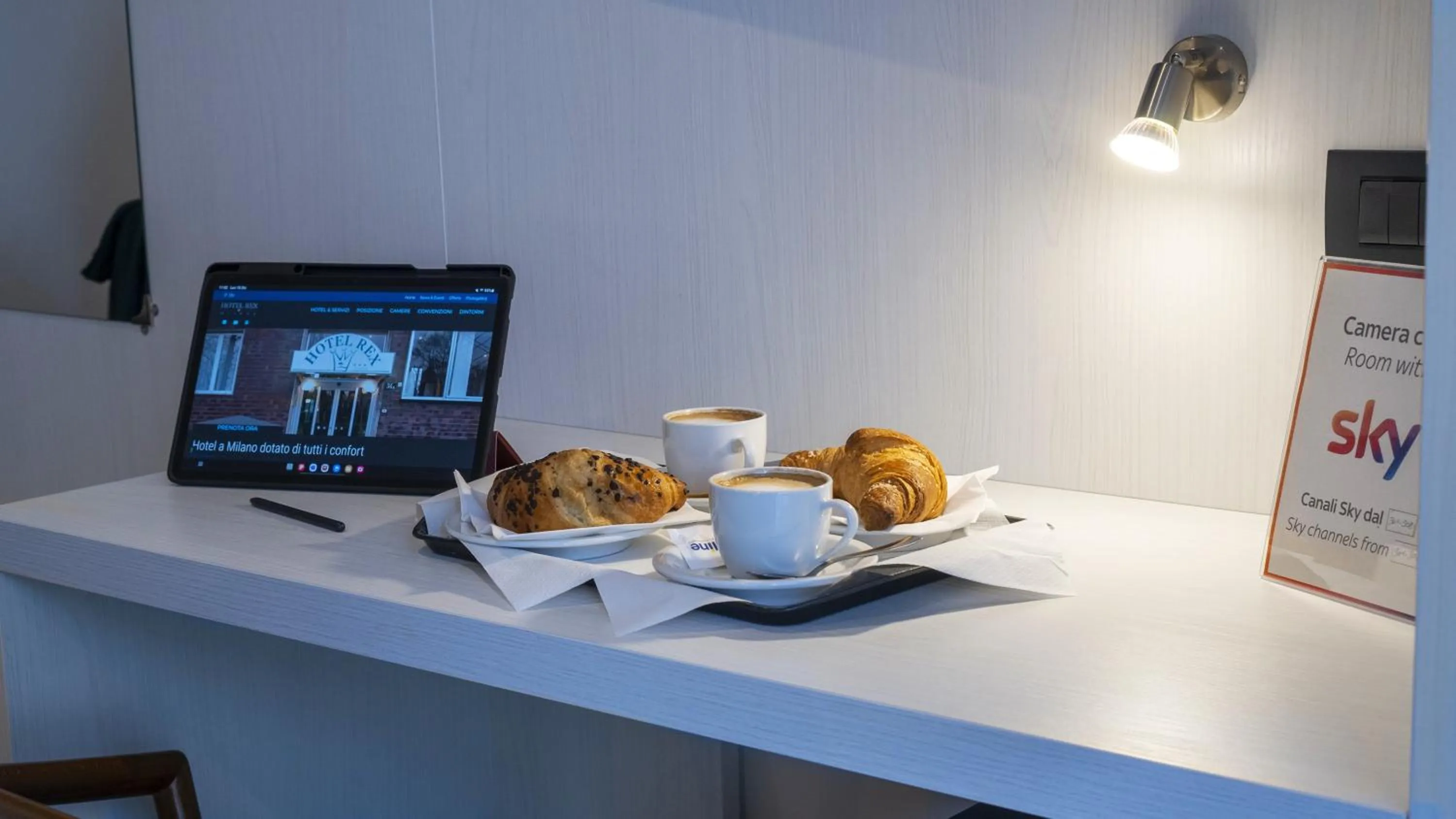 Breakfast in Hotel Rex Milano