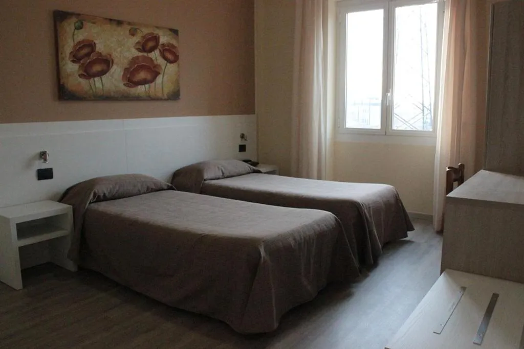 Bedroom, Bed in Hotel Rex Milano