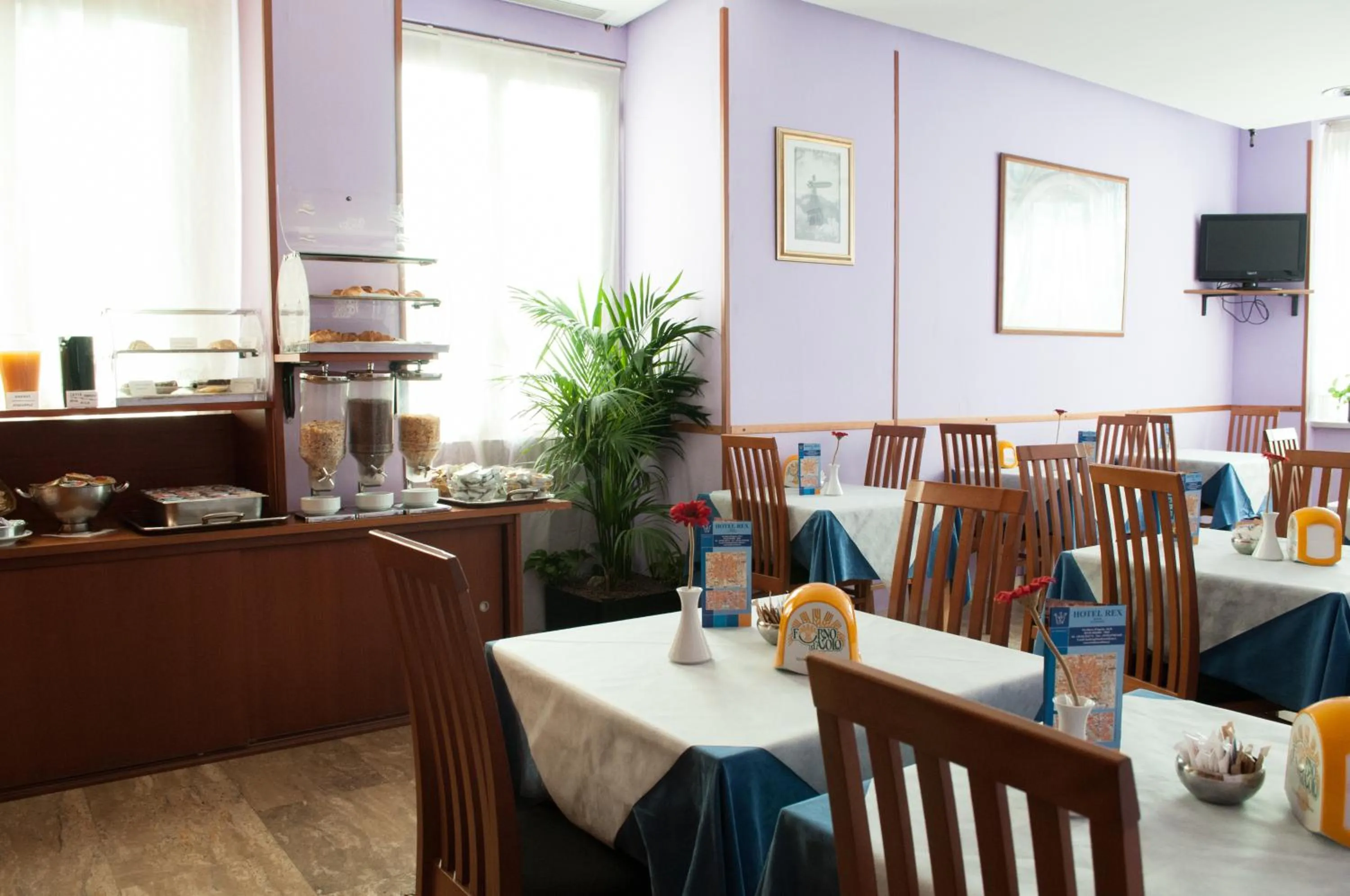 Restaurant/places to eat in Hotel Rex Milano