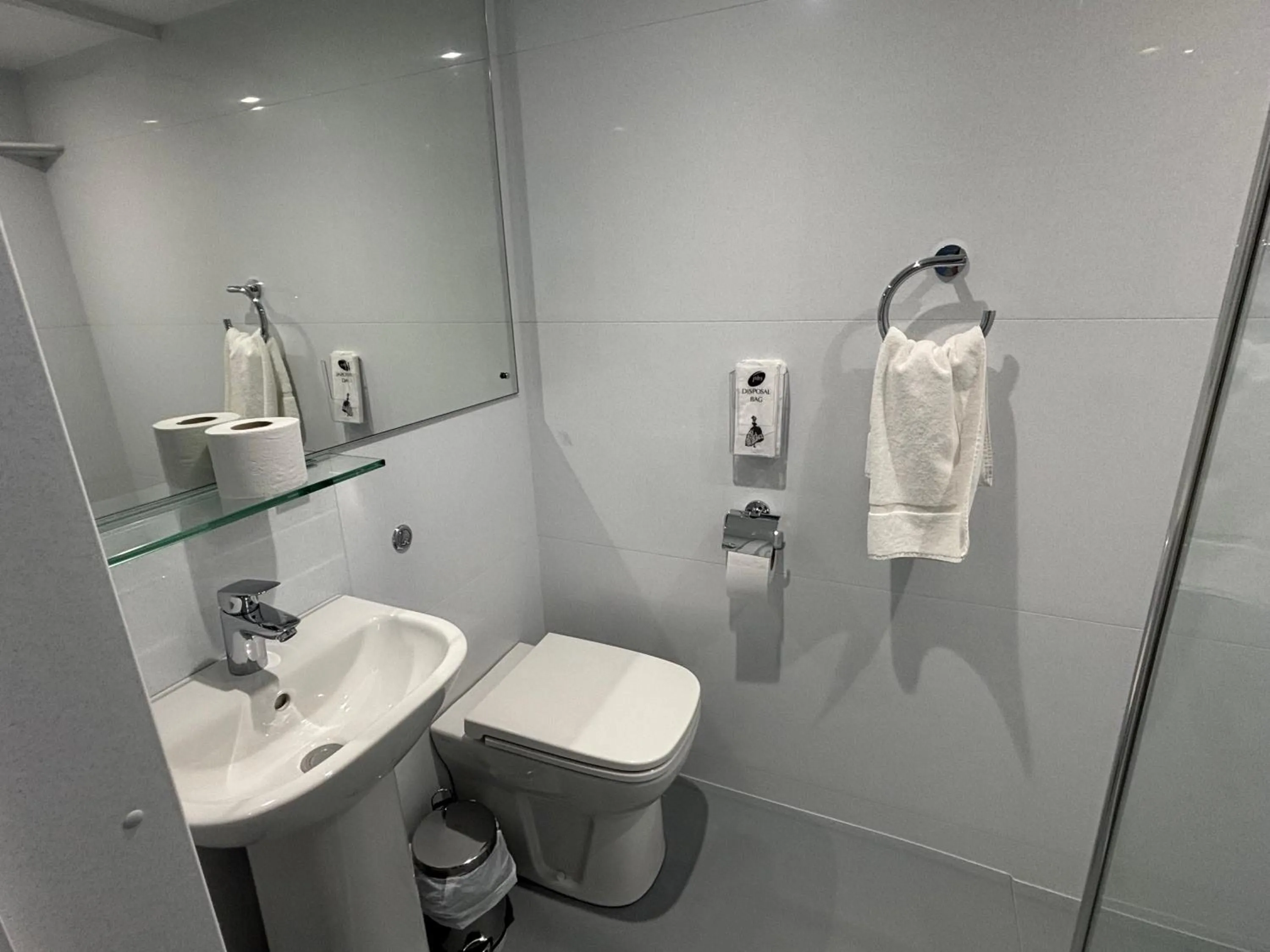 Toilet in Broadview Hotel