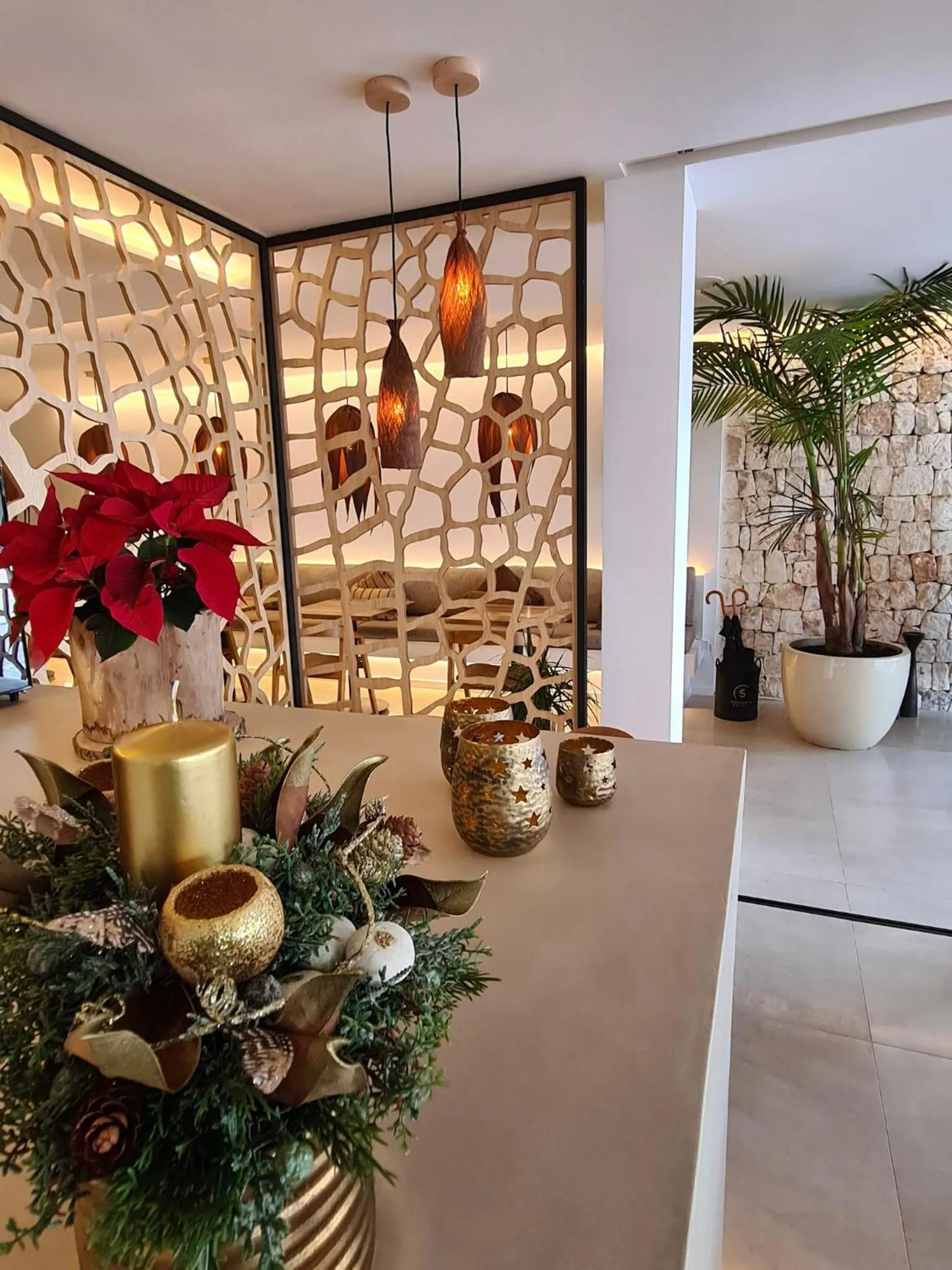 Facade/entrance in S´Estancia Suites