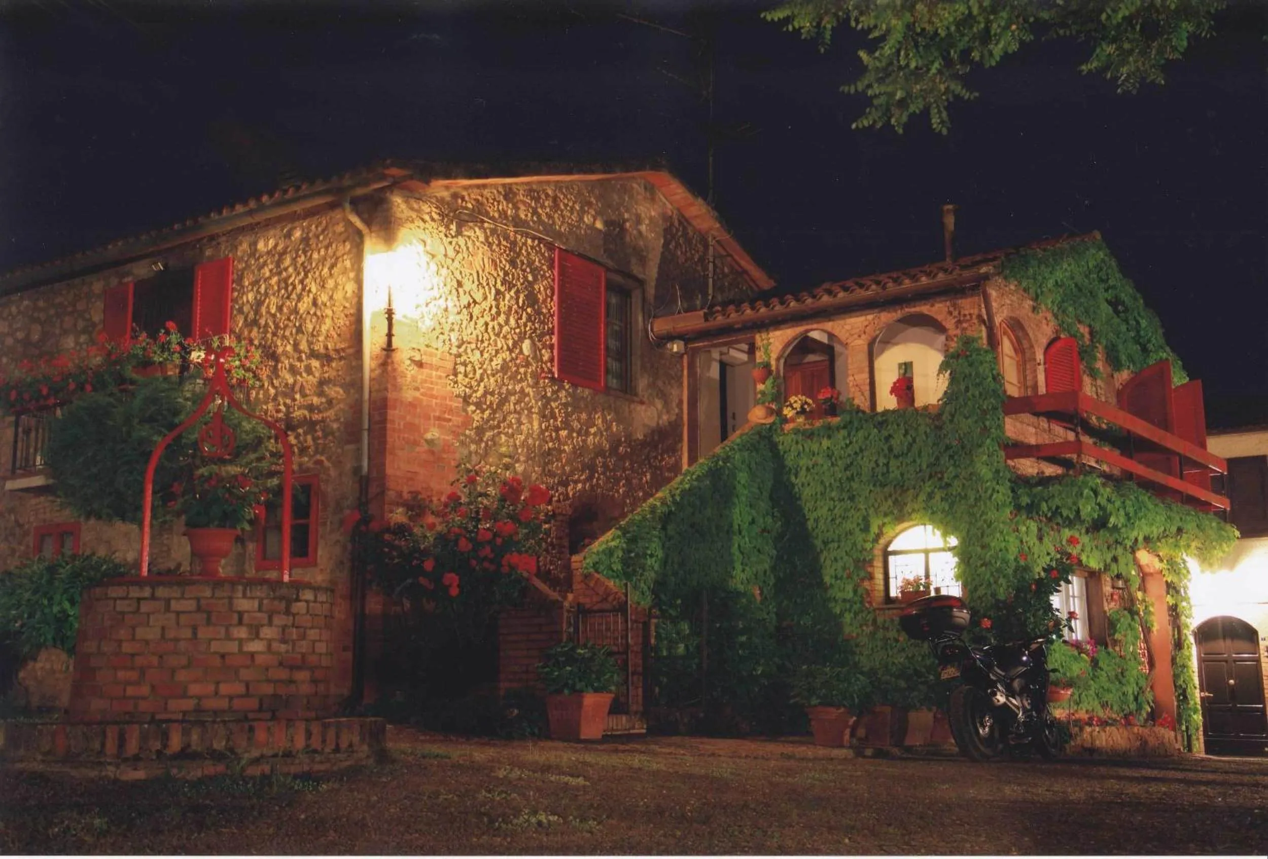 Facade/entrance in Agriturismo La Selva
