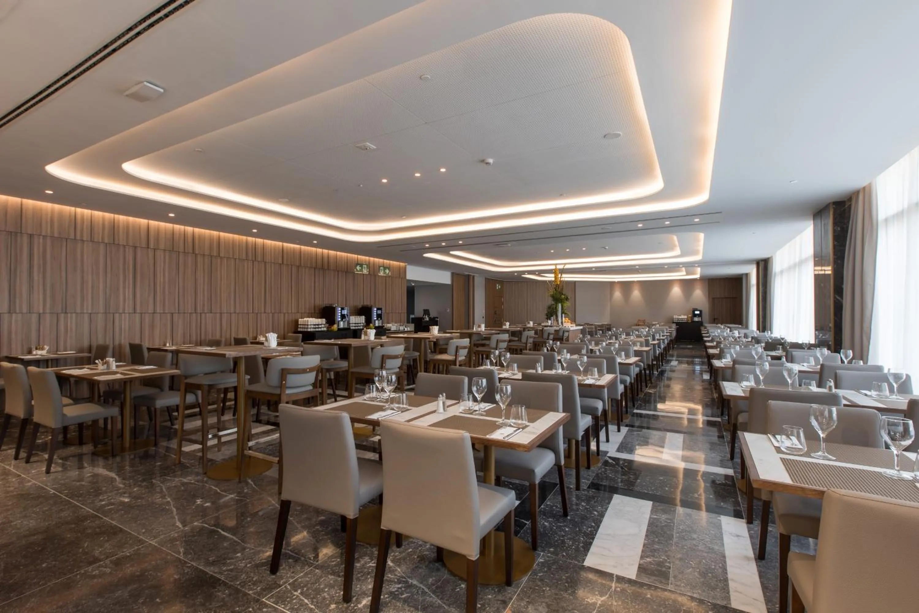 Breakfast in Hotel Giralda Center