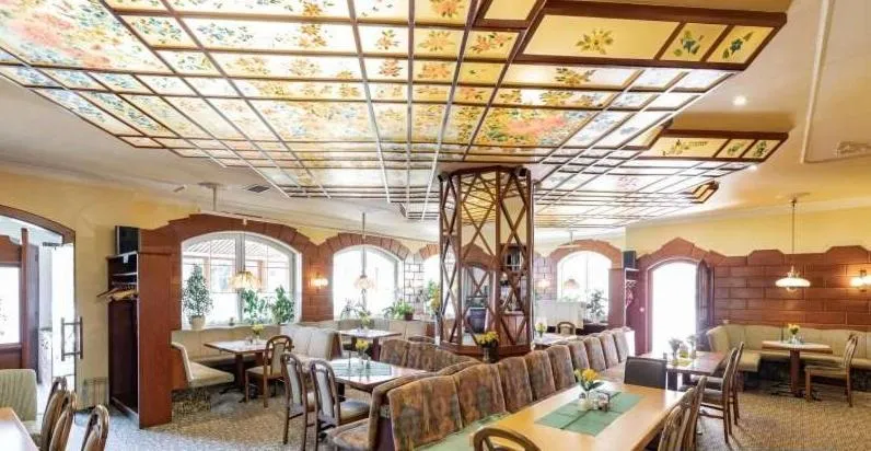 Restaurant/places to eat in Austria Traveller Hotel Lenzing