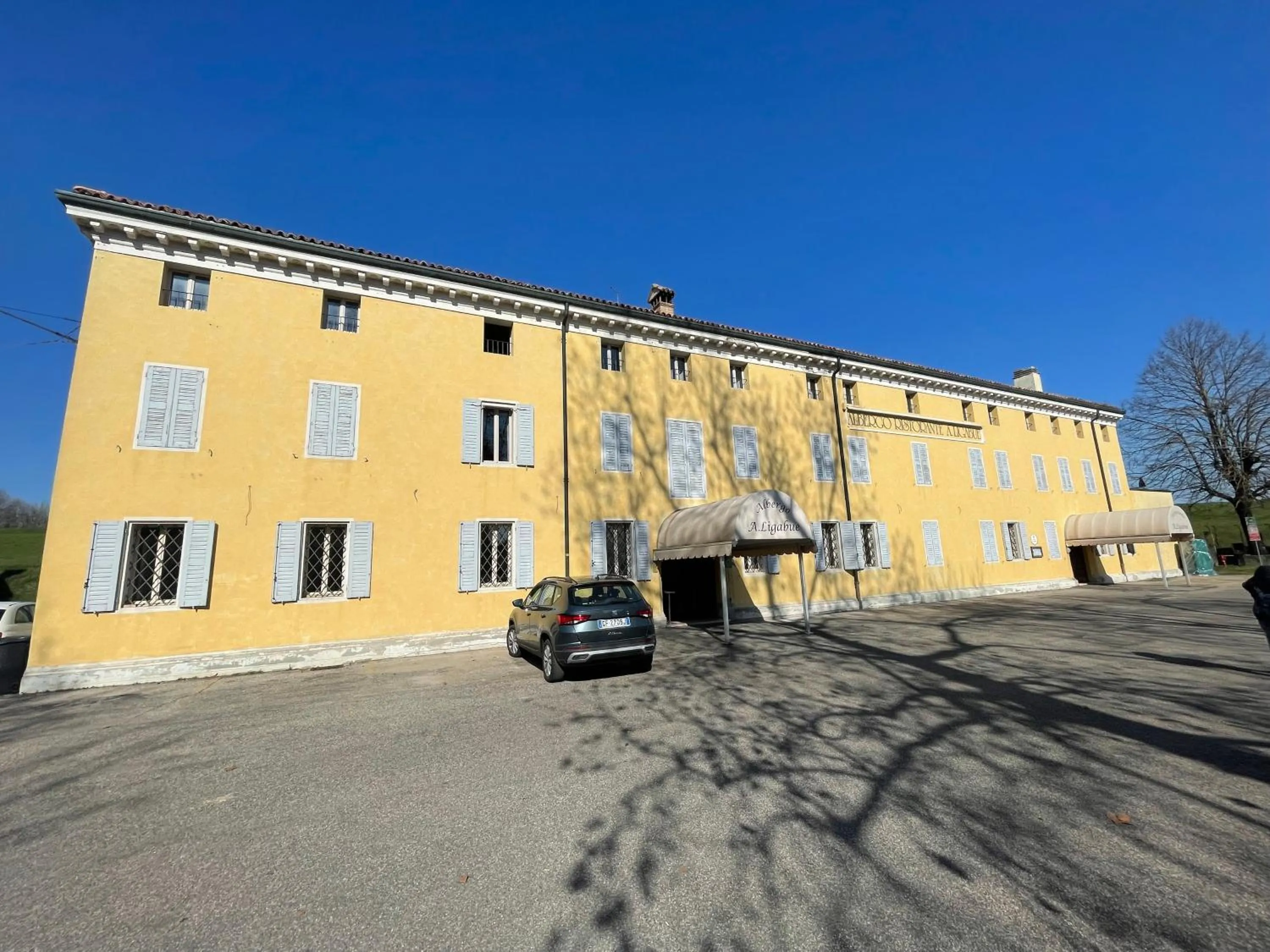 Confidence Hotel Ligabue