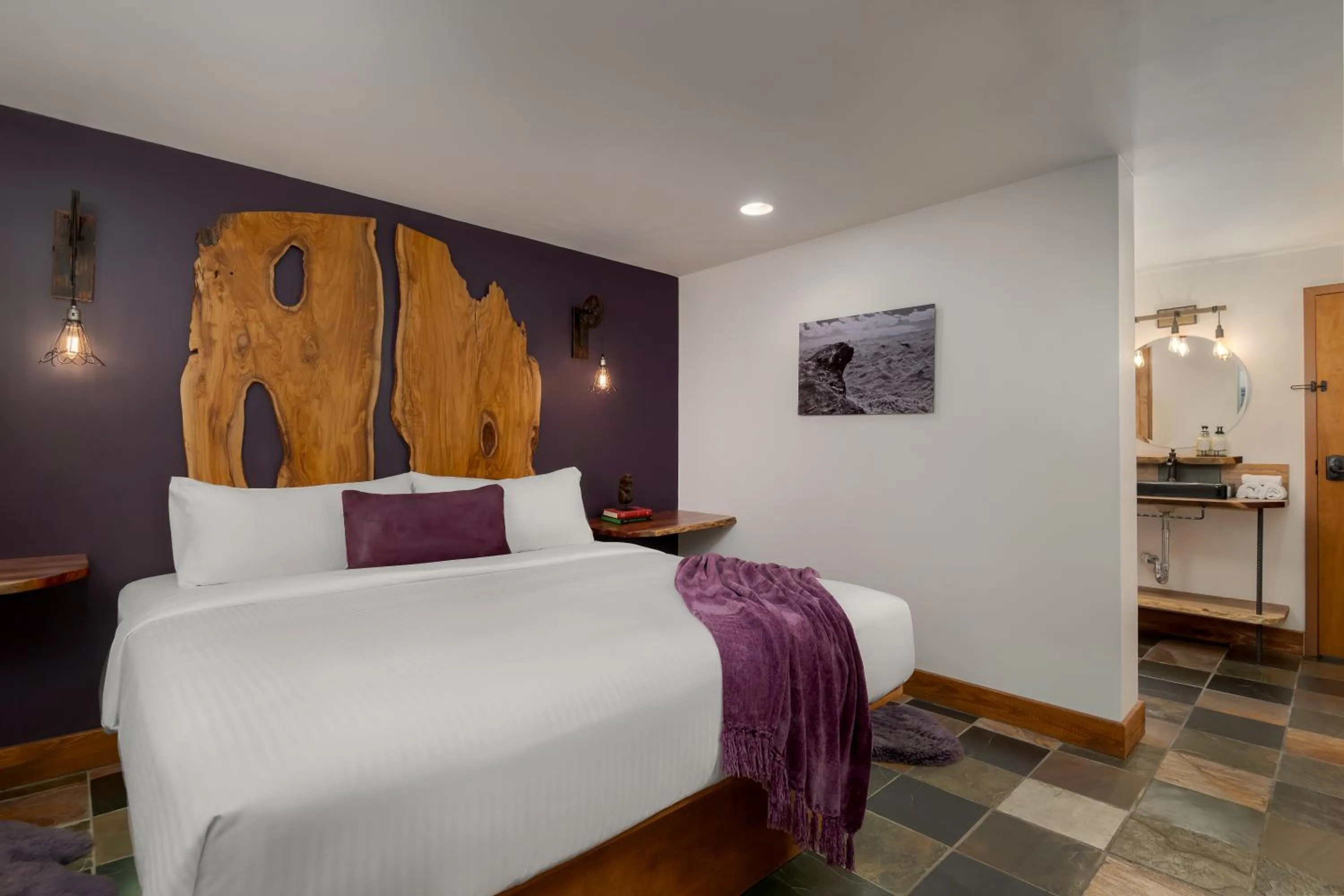 Photo of the whole room, Bed in The Horton Hotel