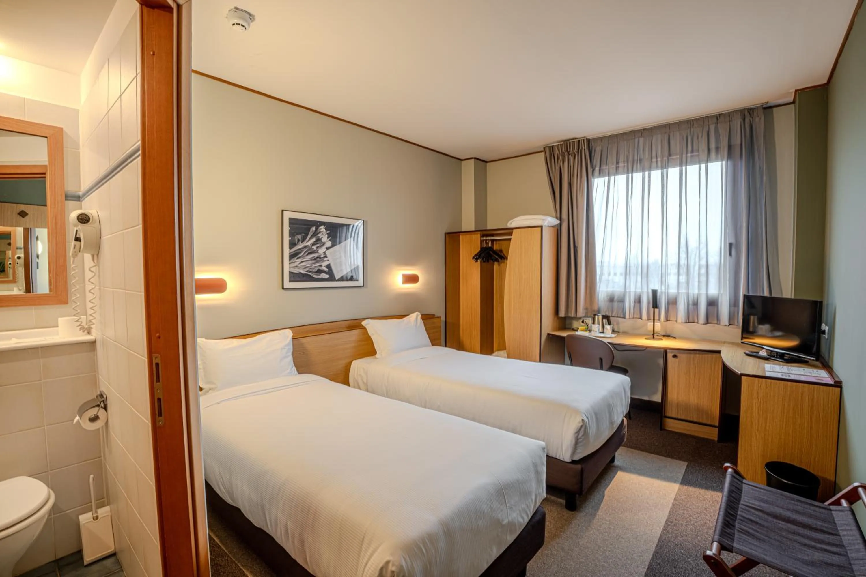 Bedroom, Bed in Tulip Inn Turin South