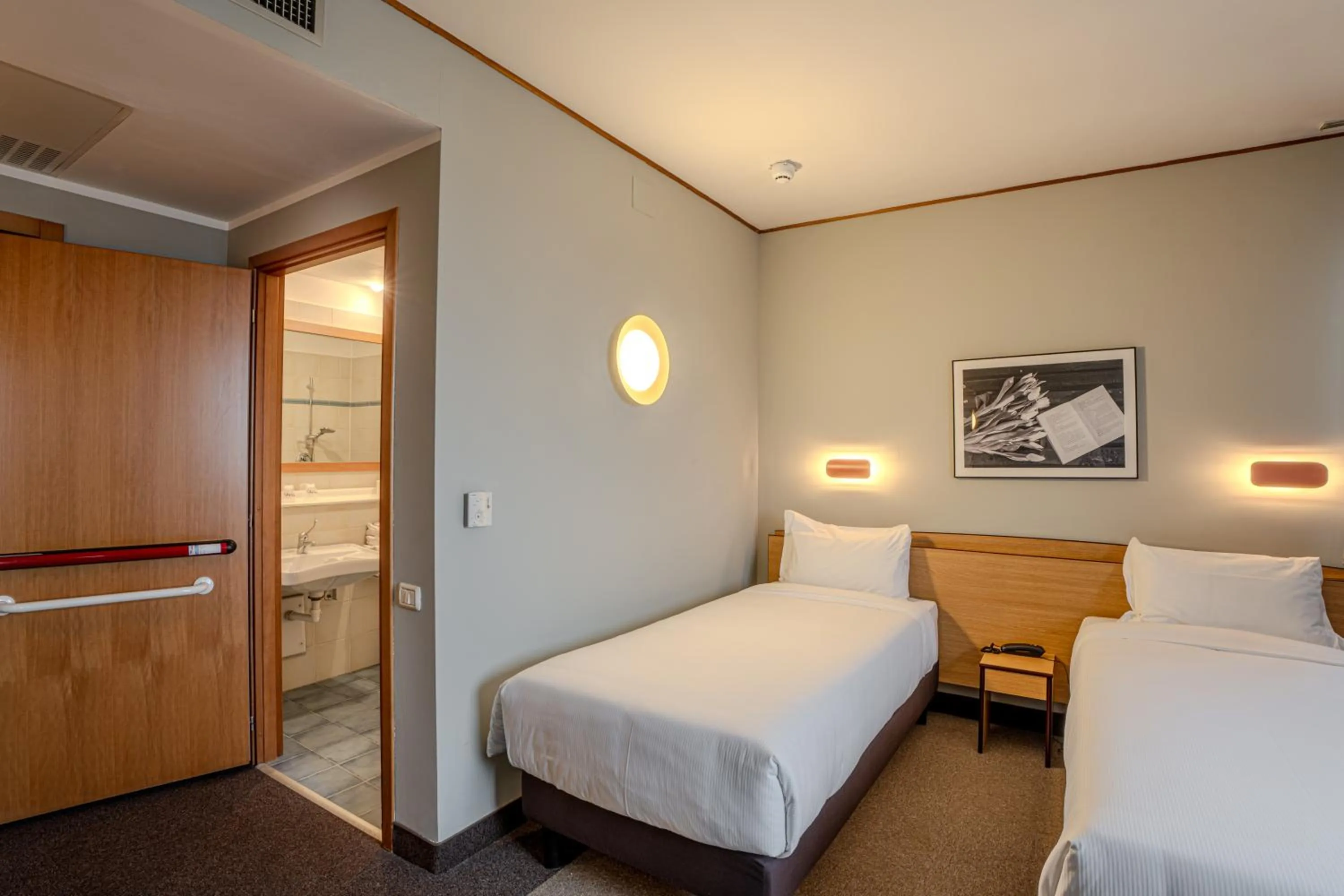 Bedroom, Bed in Tulip Inn Turin South